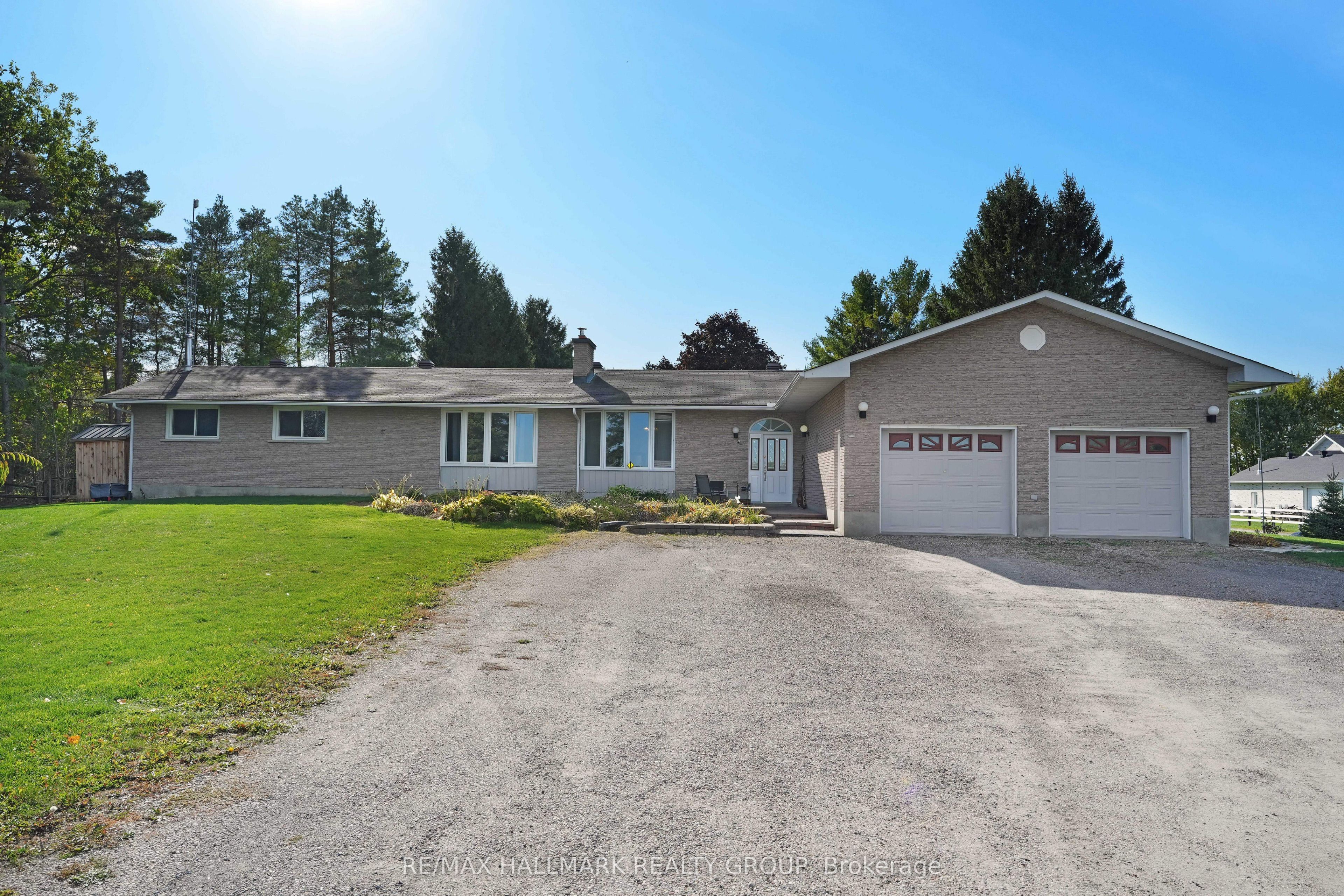 5758 Third Line Road N Property Photo 3