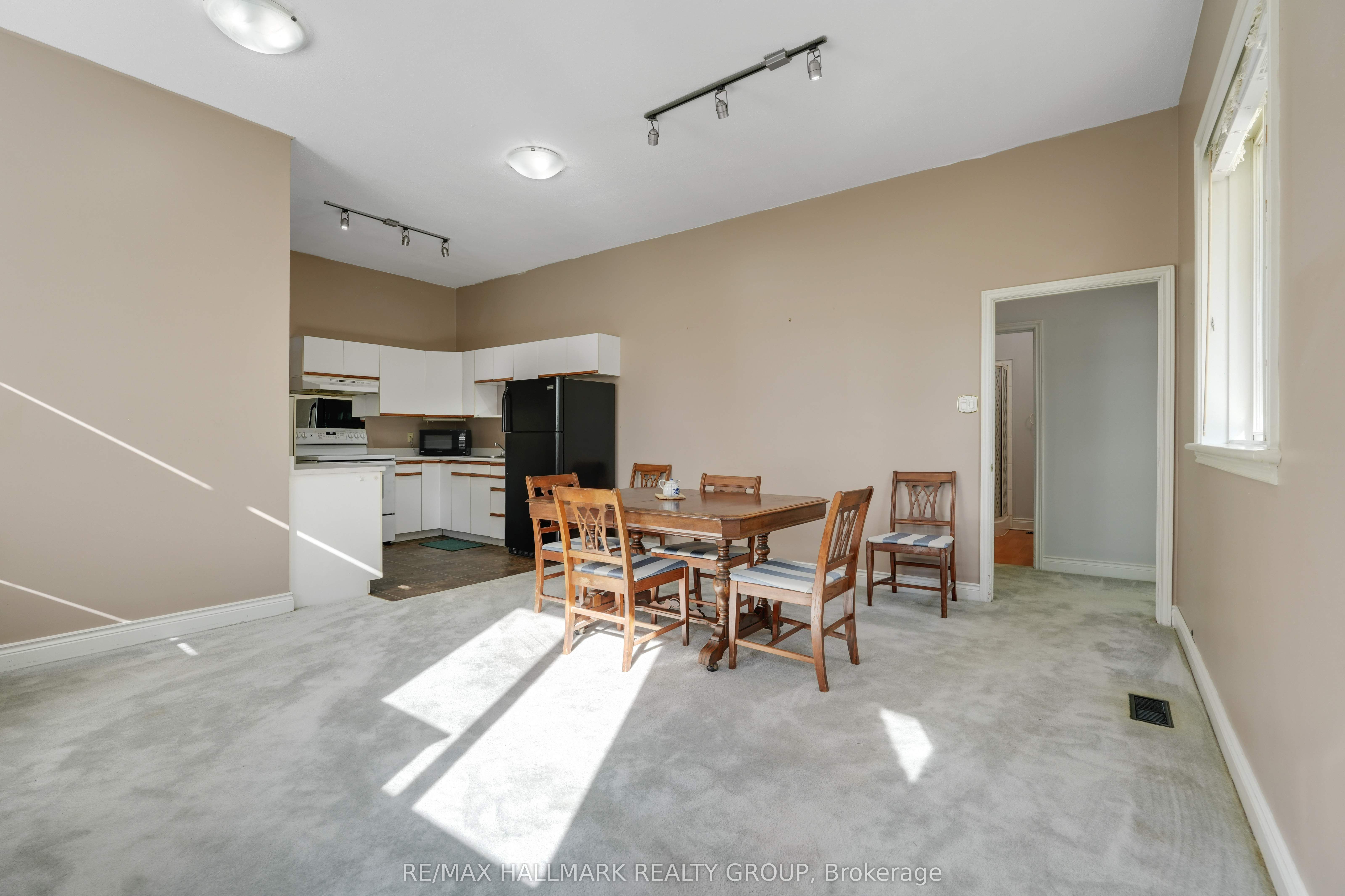 5758 Third Line Road N Property Photo 26