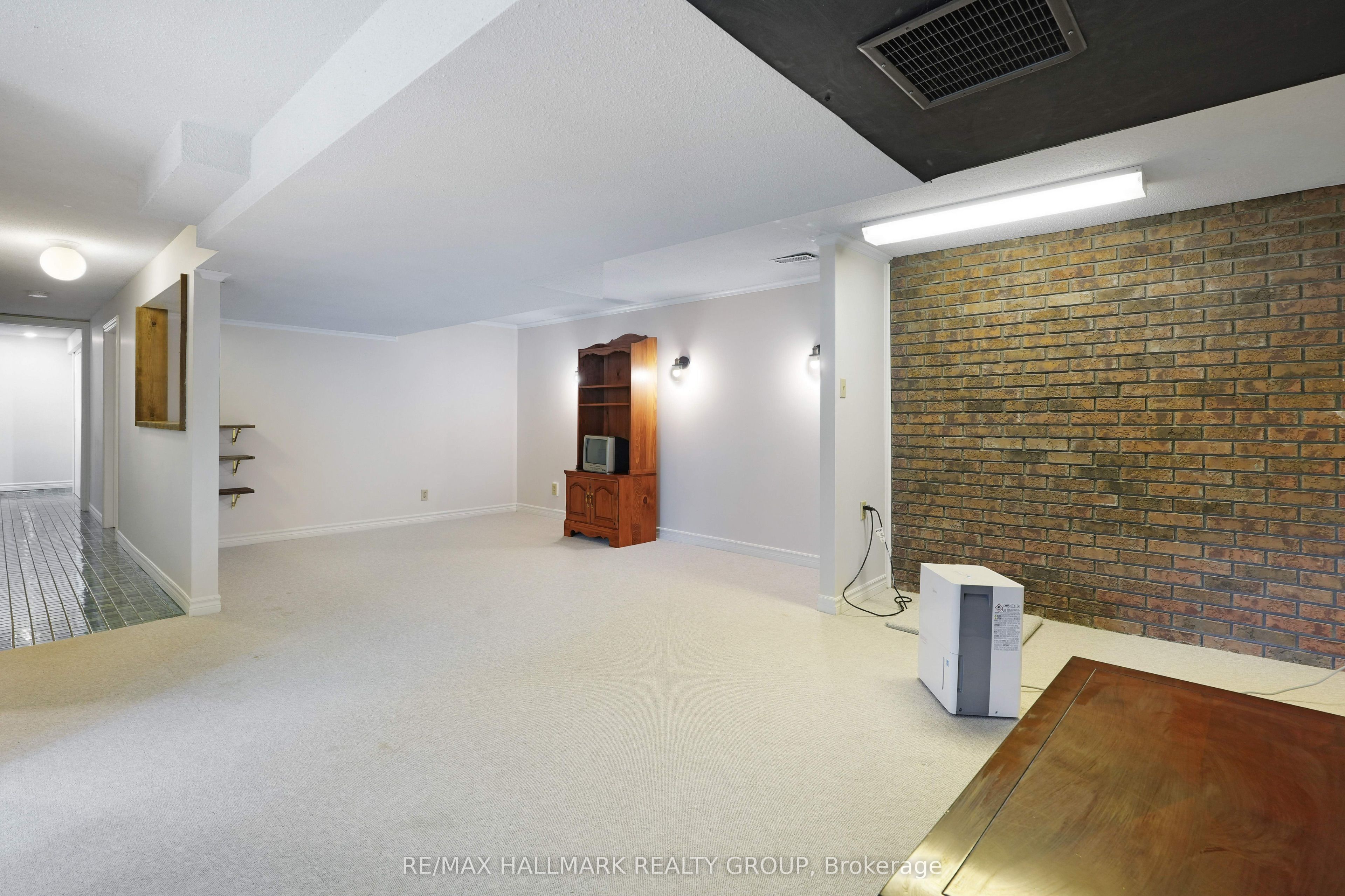 5758 Third Line Road N Property Photo 30