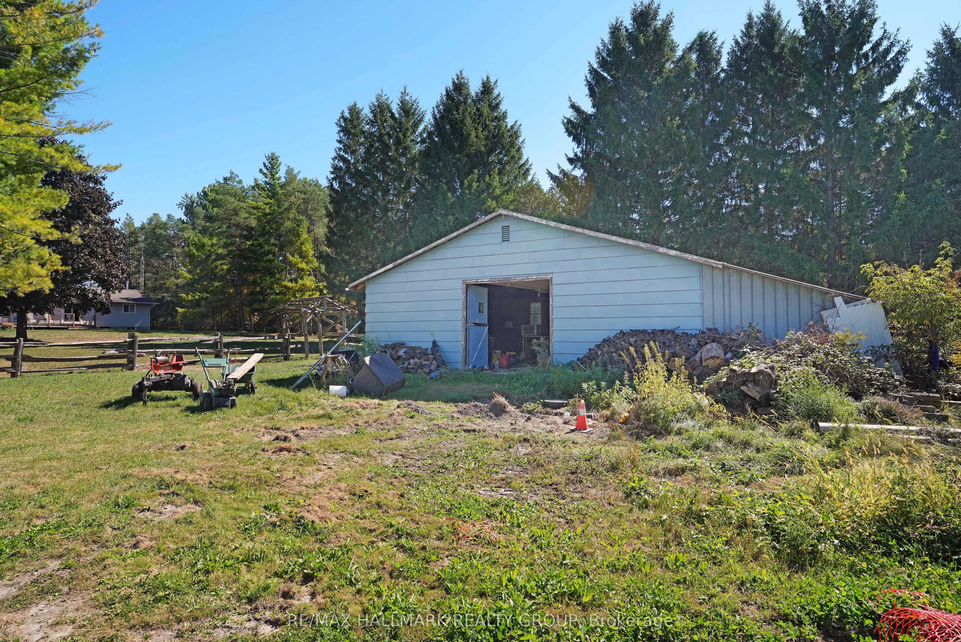 5758 Third Line Road N Property Photo 43