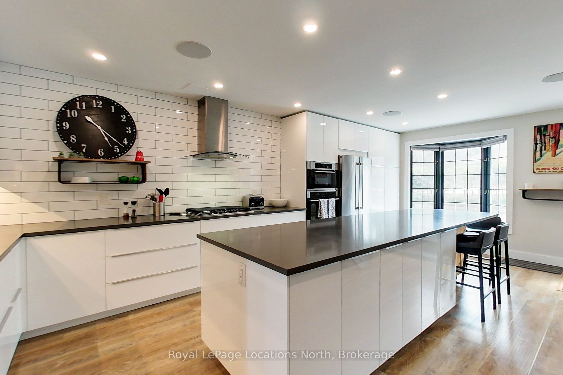 139 Lakeshore Road E 6 Property Photo 10