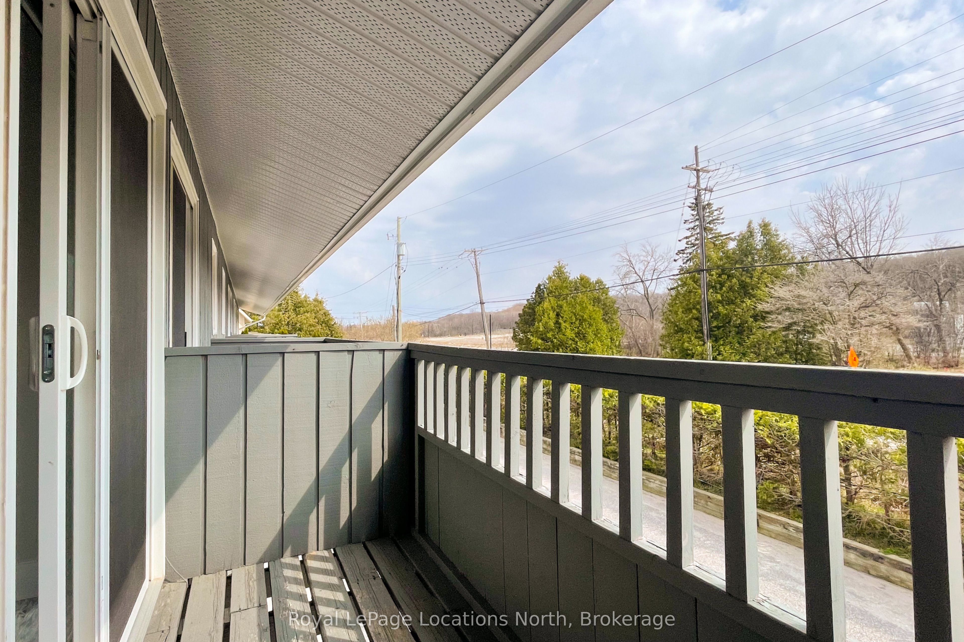 139 Lakeshore Road E 6 Property Photo 27