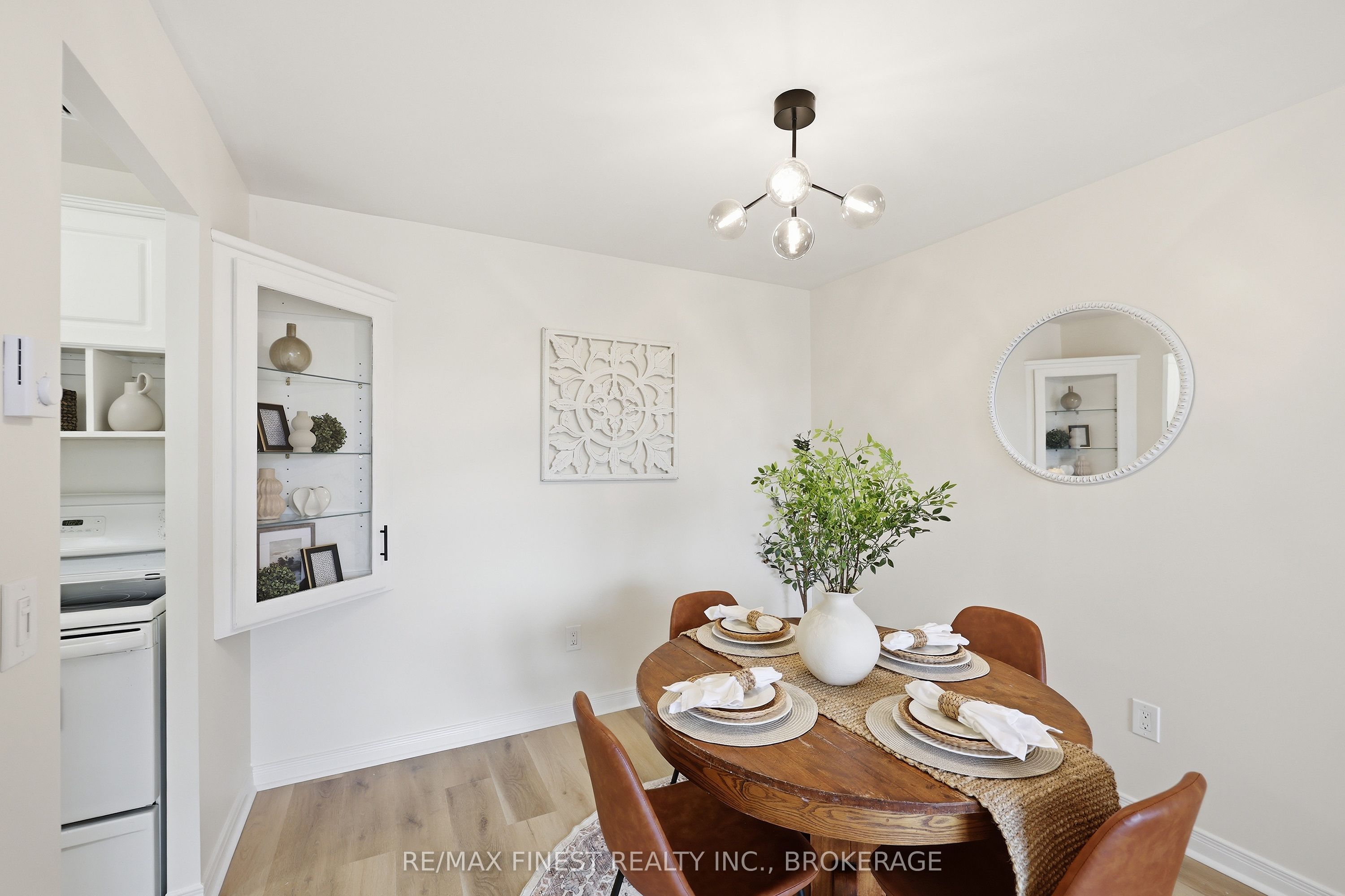 334 Queen Mary Road 407 Property Photo 15