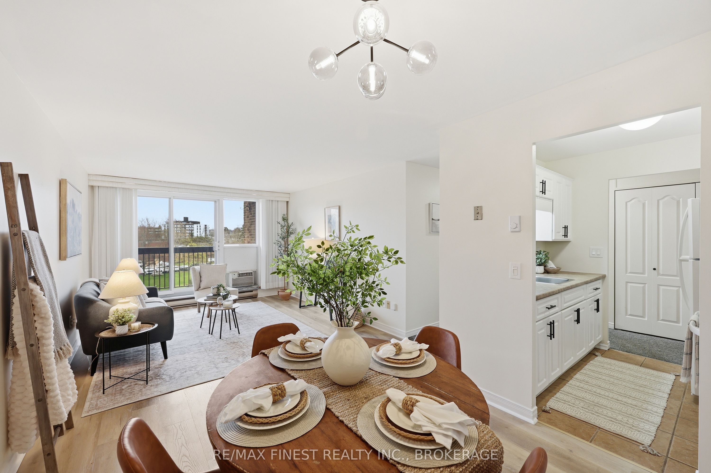 334 Queen Mary Road 407 Property Photo 17