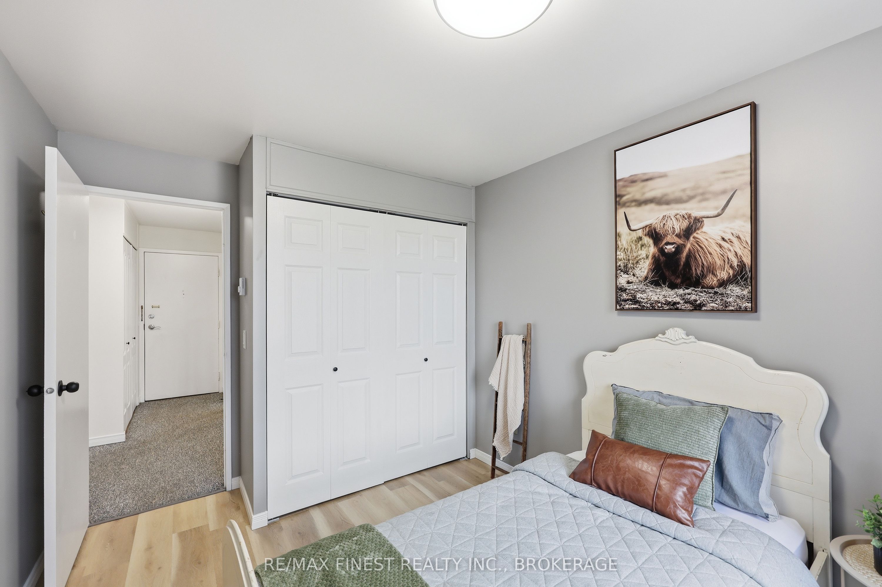 334 Queen Mary Road 407 Property Photo 28