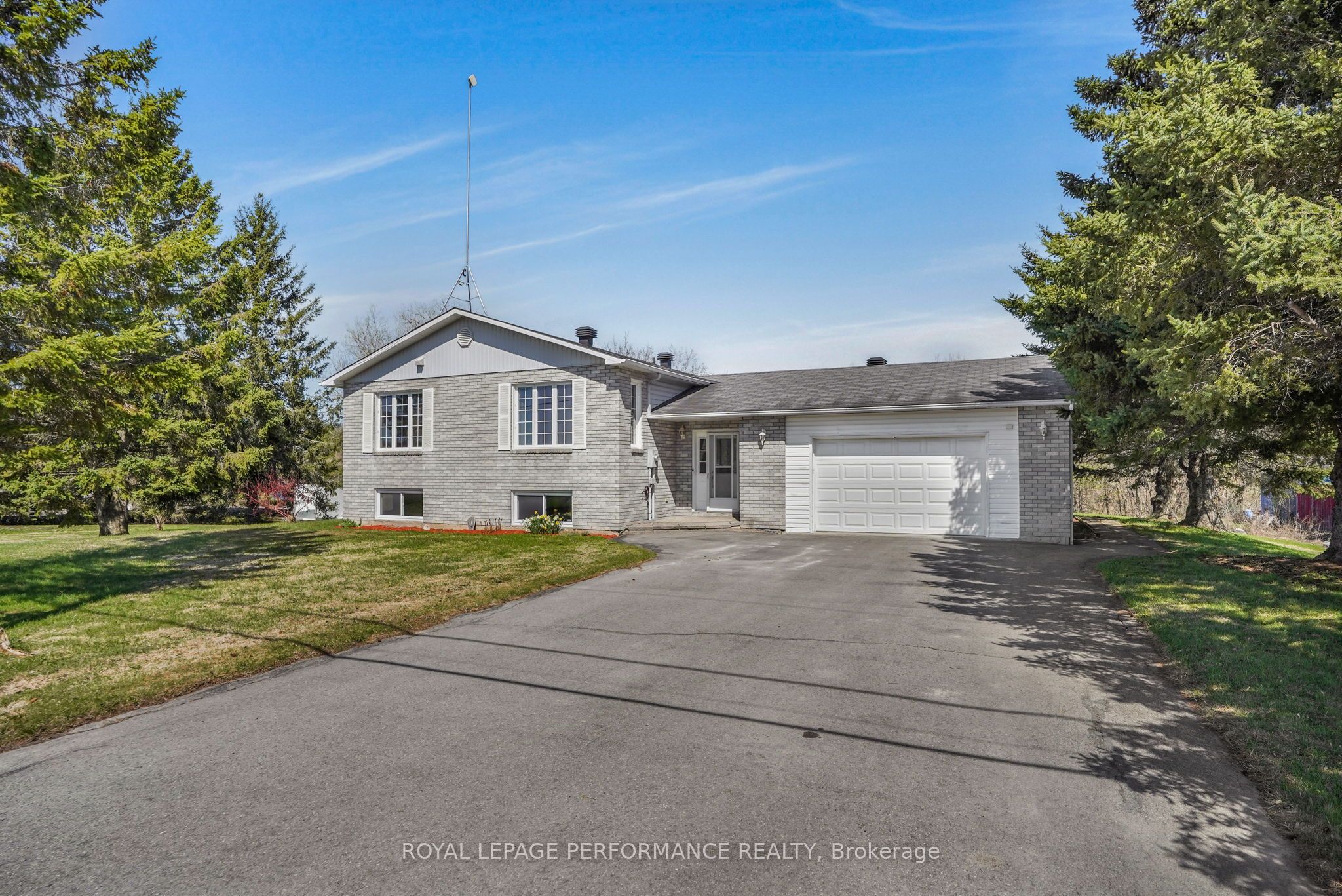 1658 600 Route W Property Photo 1