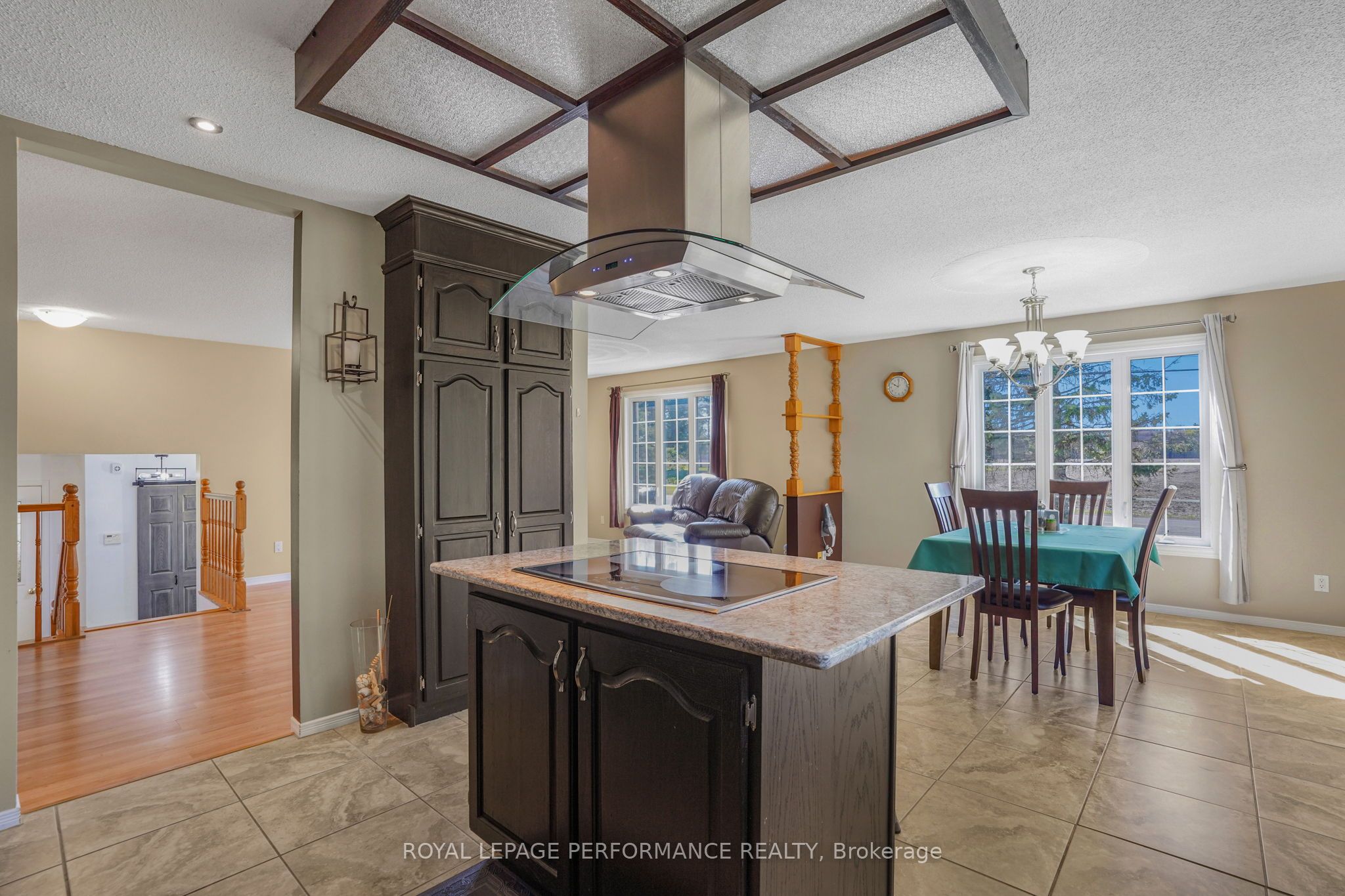 1658 600 Route W Property Photo 5