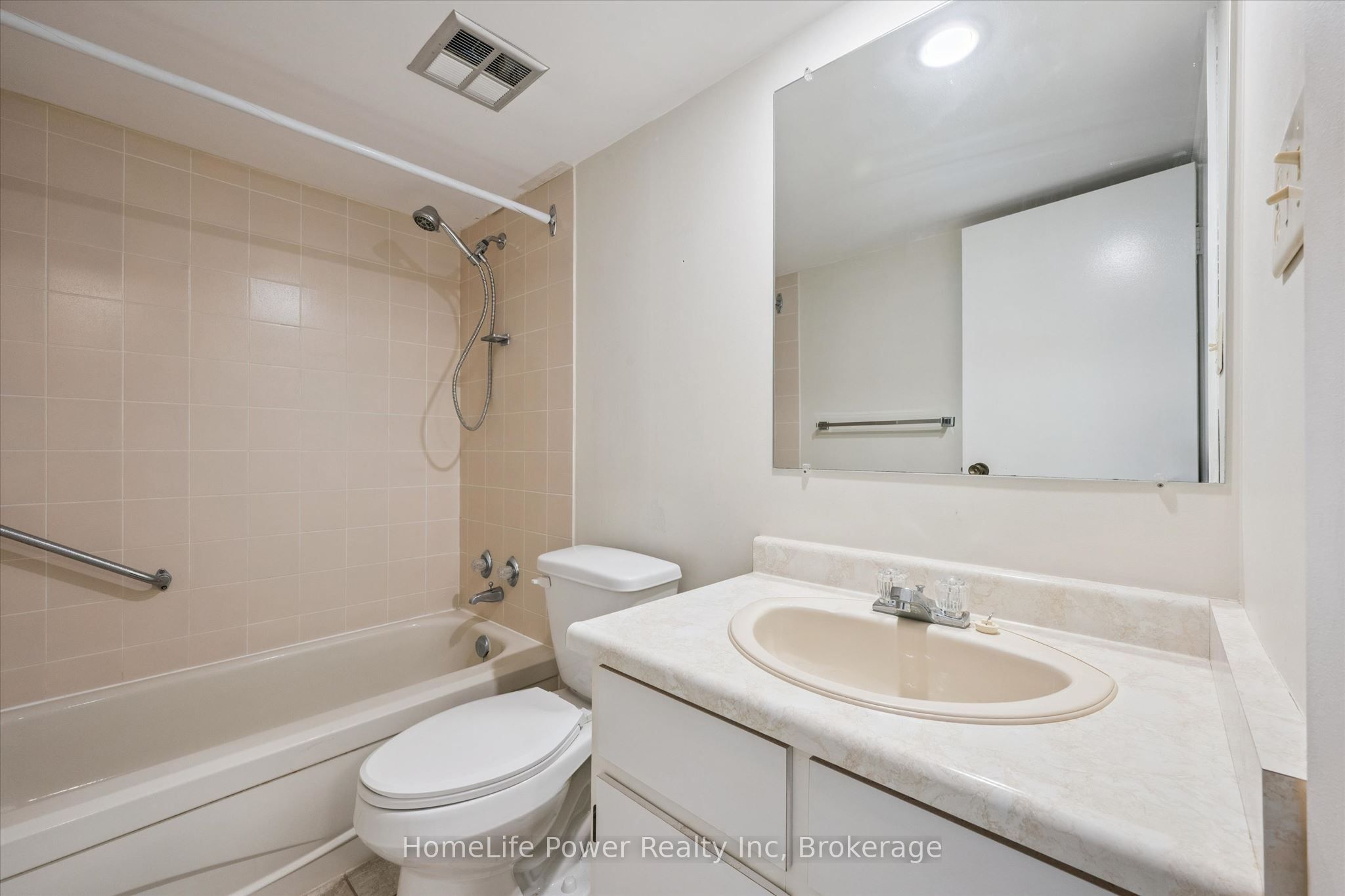 22 Marilyn Drive 402 Property Photo 22