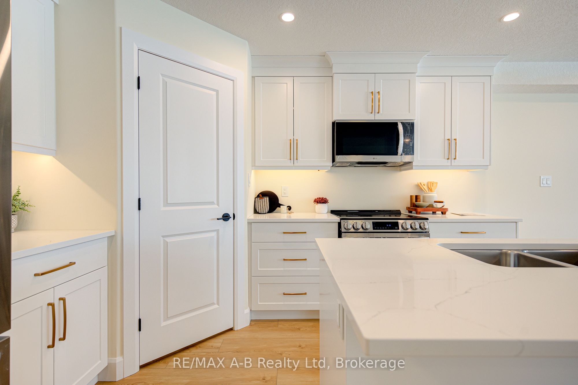 30 Linda Drive Property Photo 10