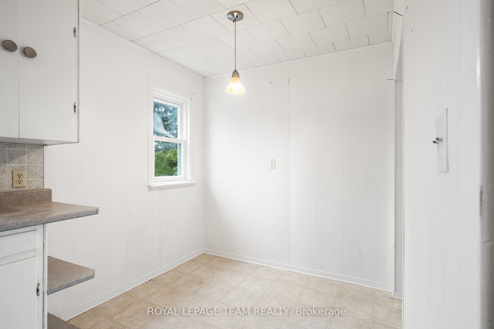 266 Daniel Street S Property Photo 15