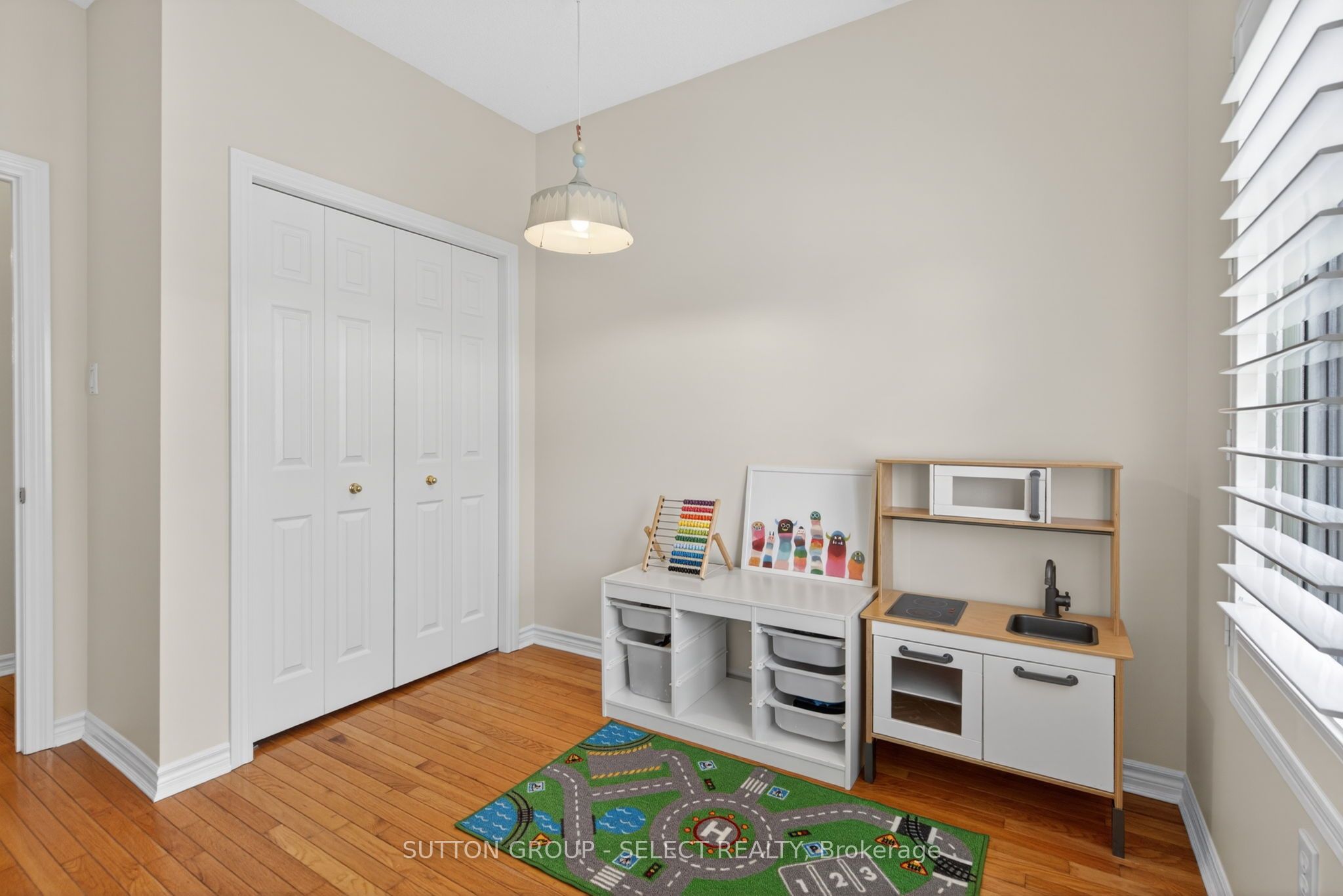 270 North Centre Road 5 Property Photo 14
