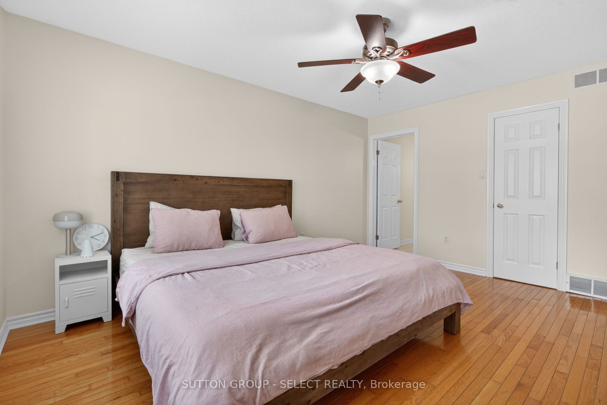 270 North Centre Road 5 Property Photo 16