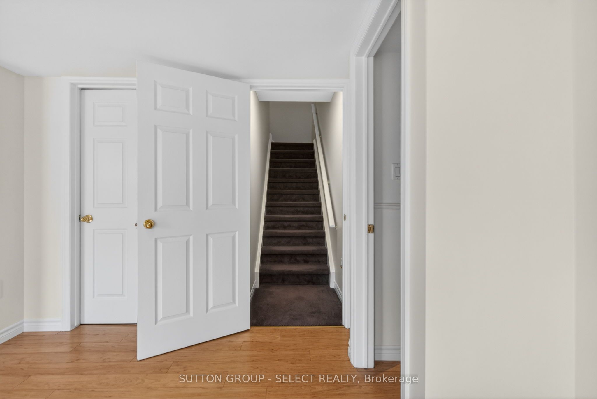 270 North Centre Road 5 Property Photo 24