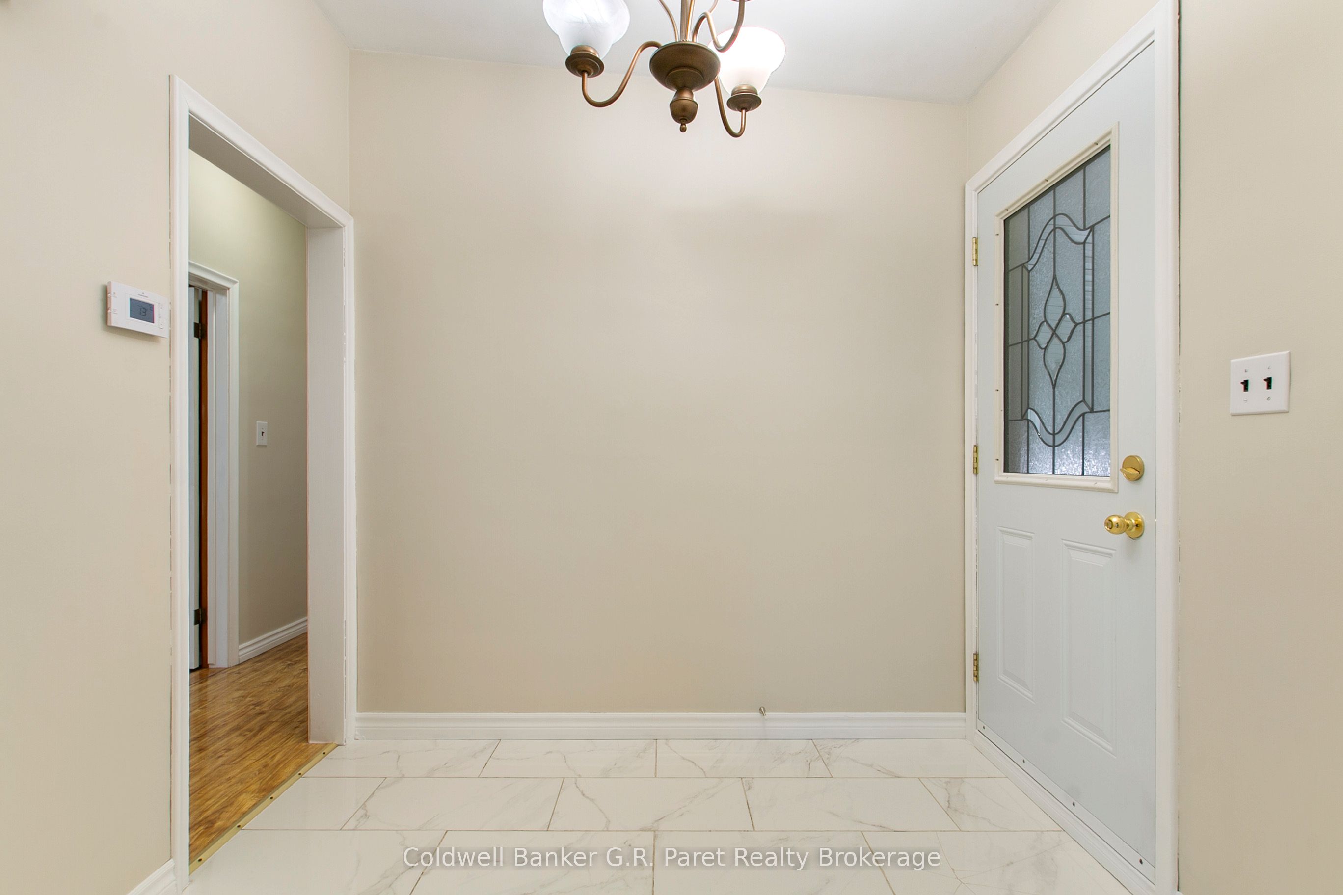 105 Queen Street Property Photo 4
