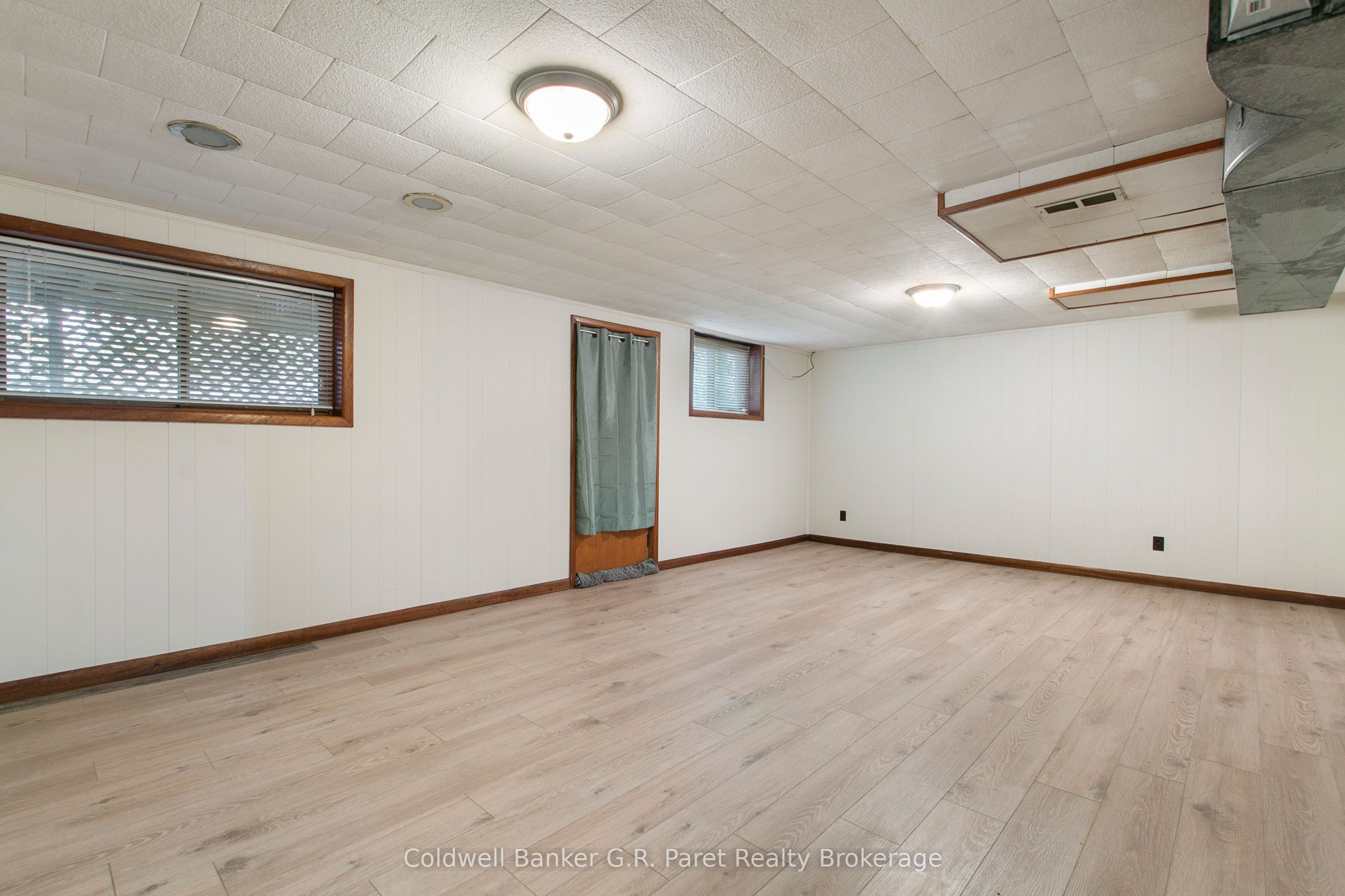 105 Queen Street Property Photo 14
