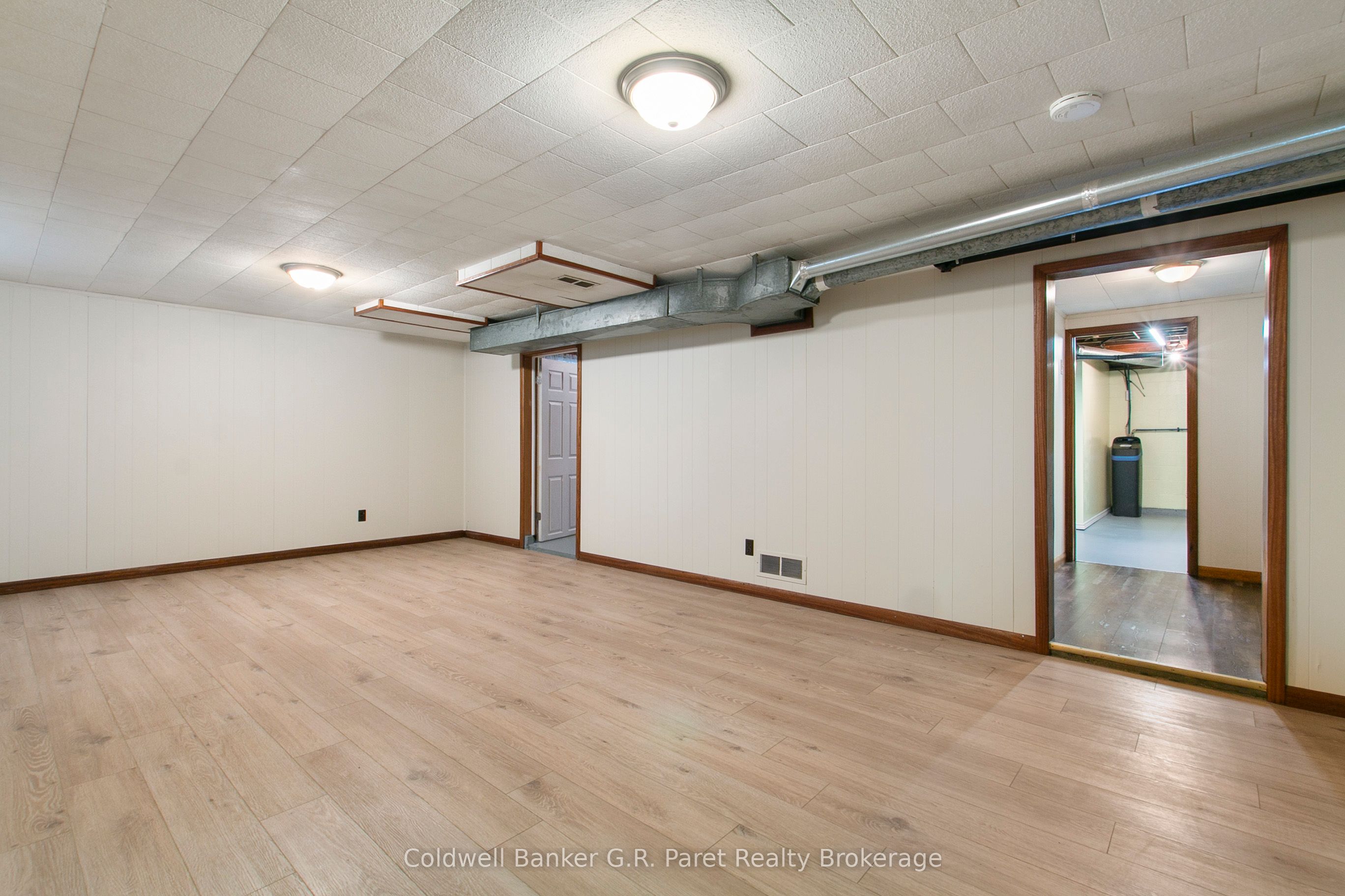 105 Queen Street Property Photo 15