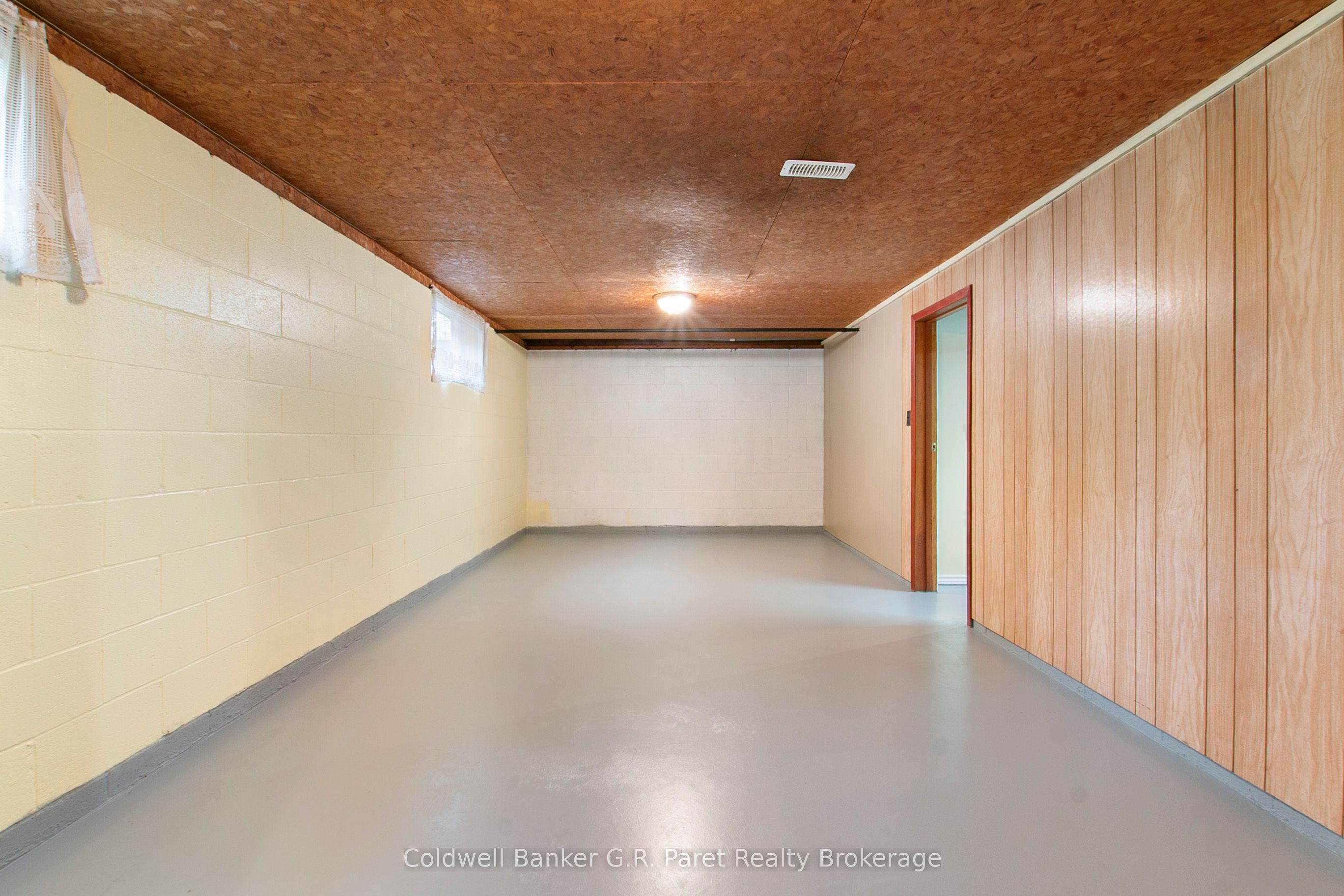 105 Queen Street Property Photo 17