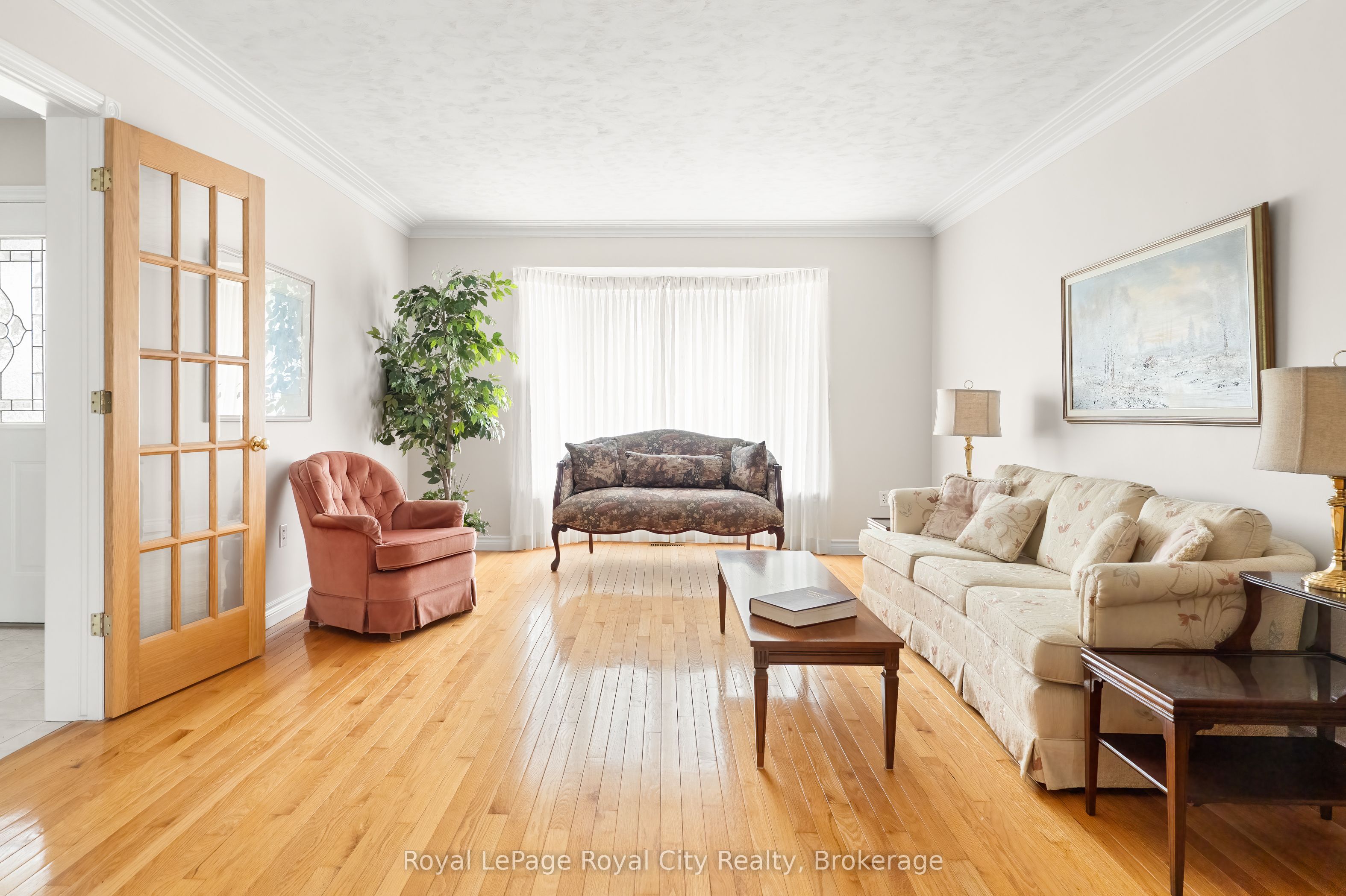 5445 5th Line Property Photo 15