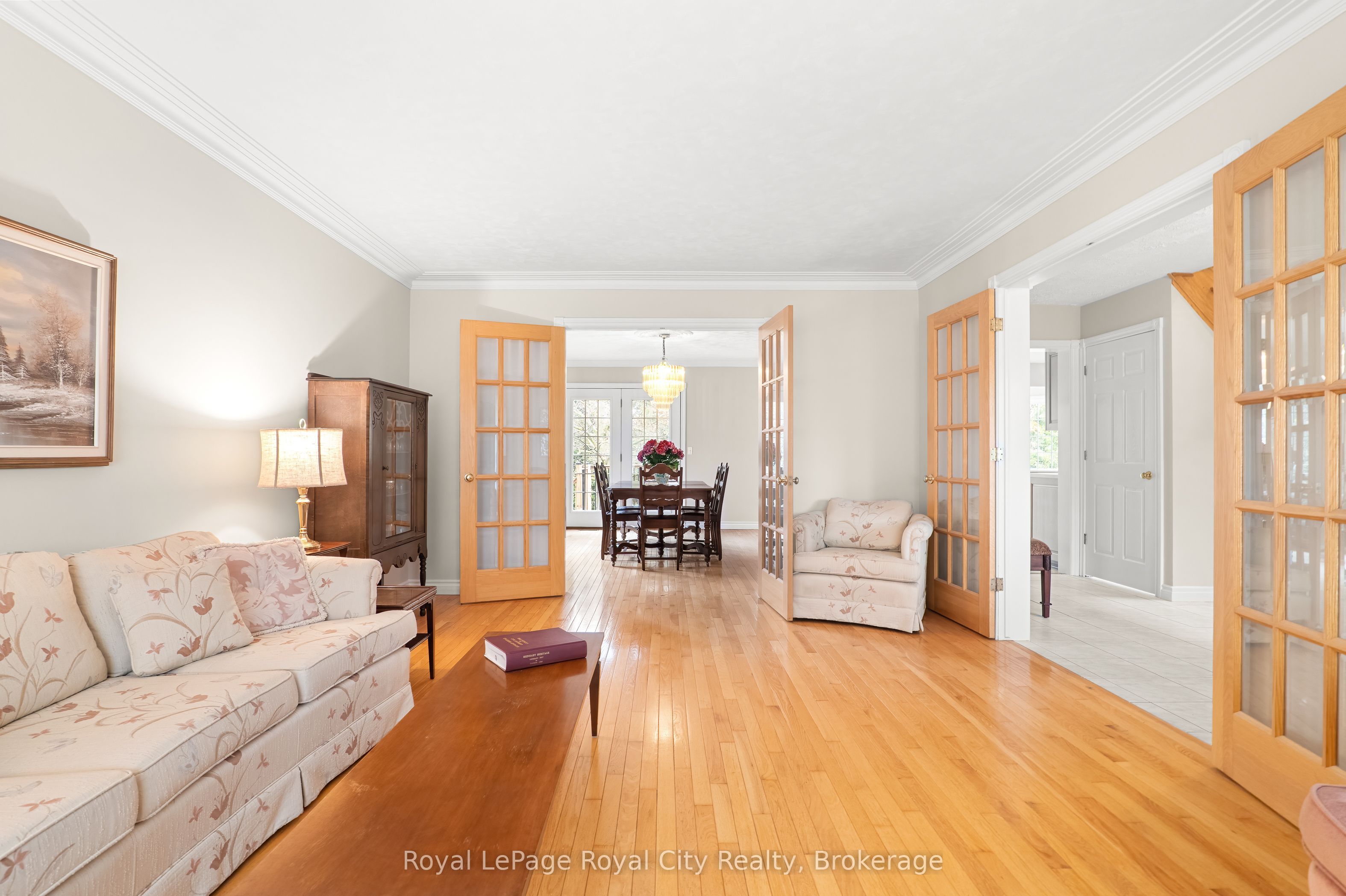 5445 5th Line Property Photo 16