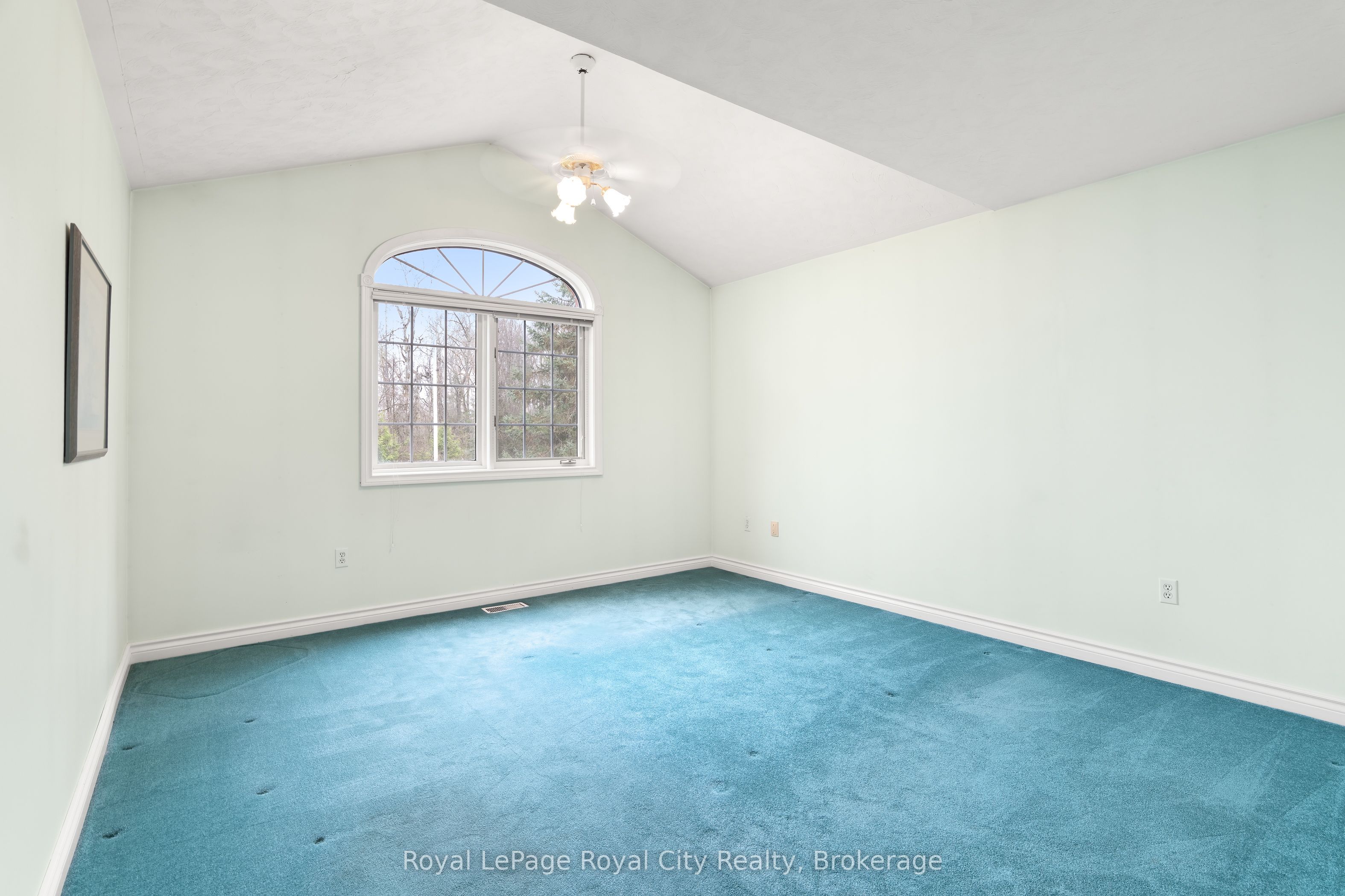 5445 5th Line Property Photo 20