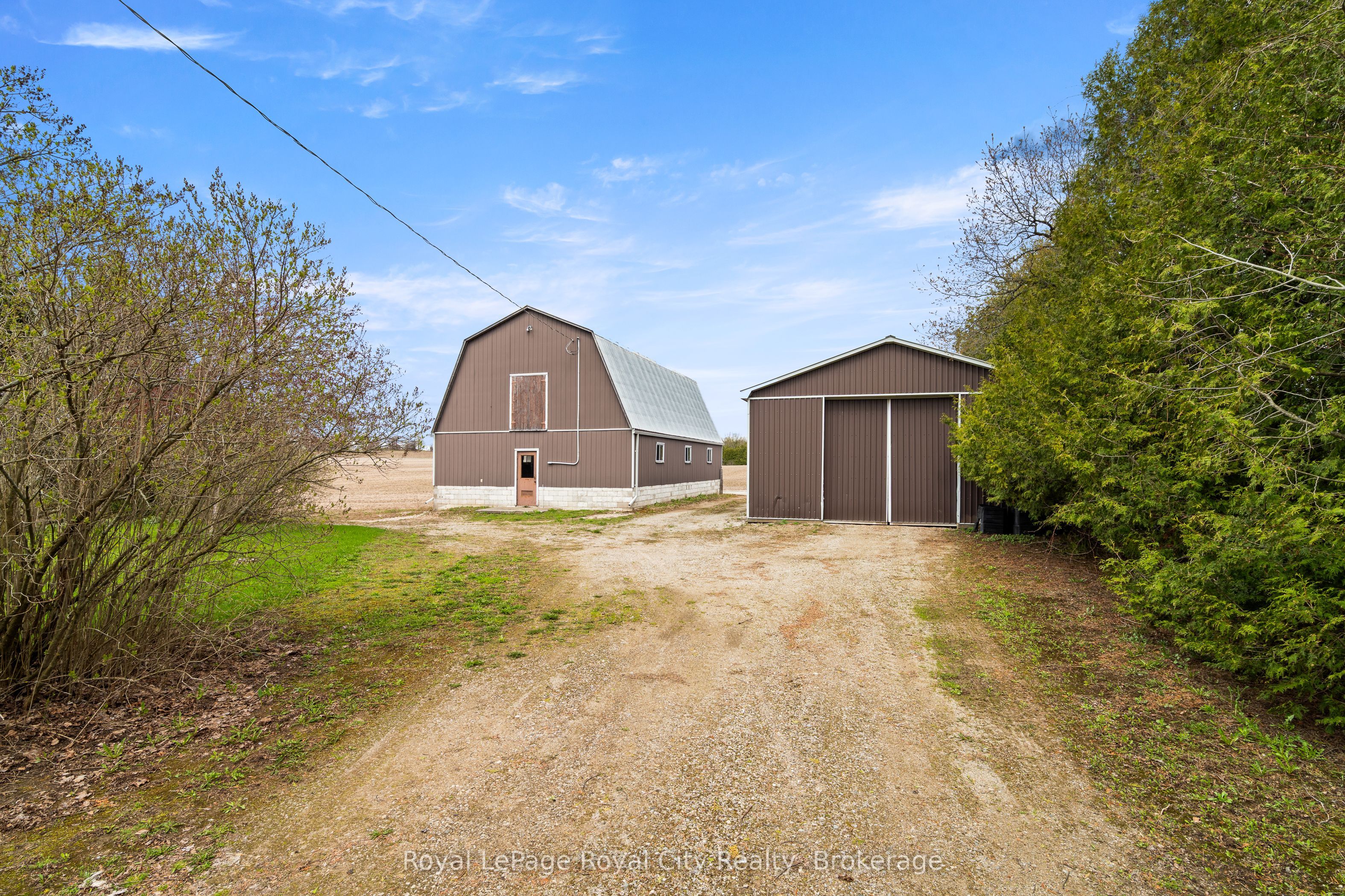 5445 5th Line Property Photo 31