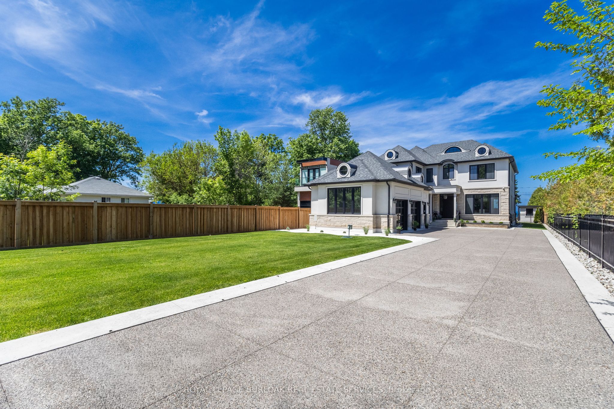 7 Campview Road Property Photo 3