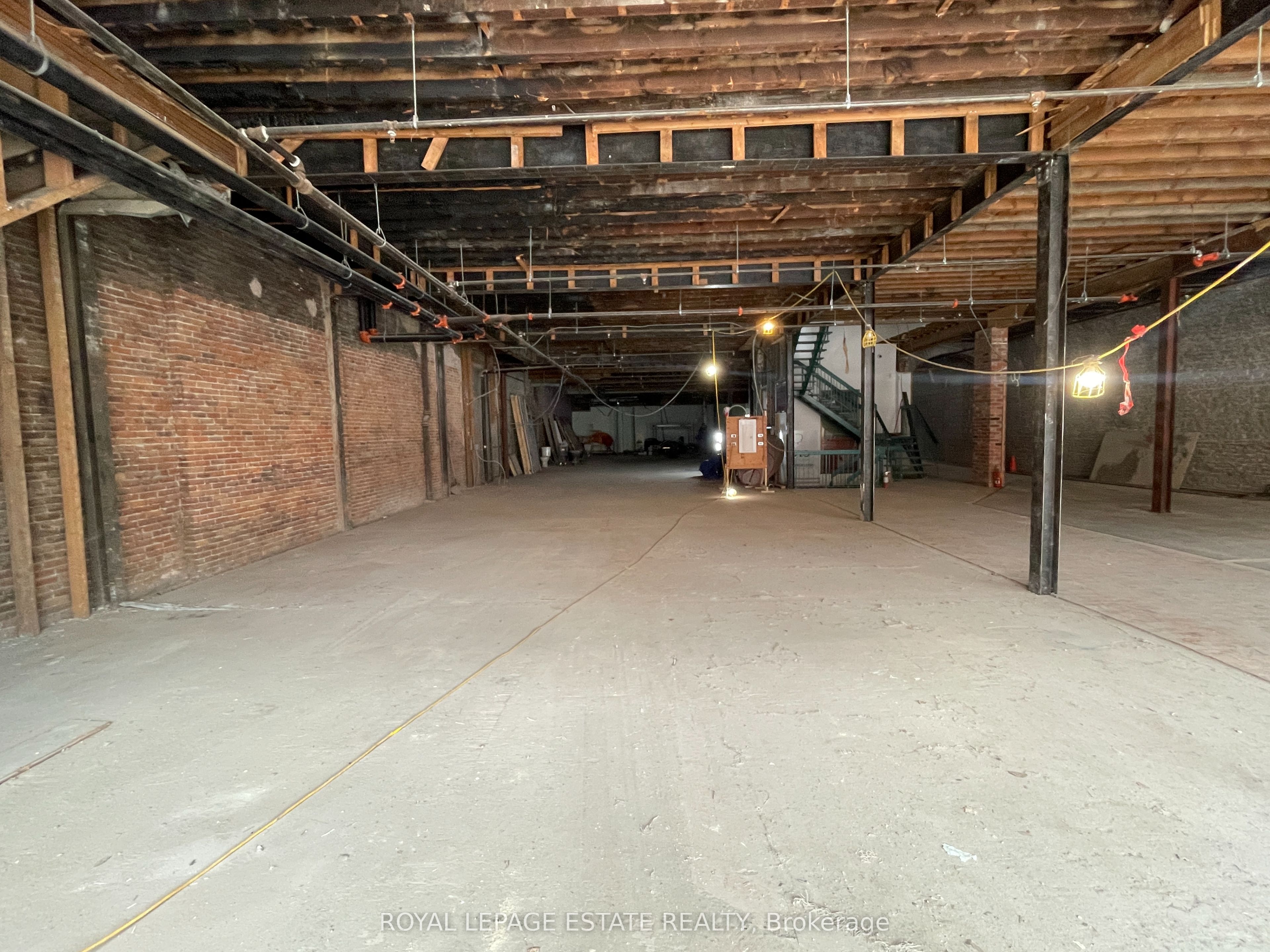 232 Front Street Property Photo 8