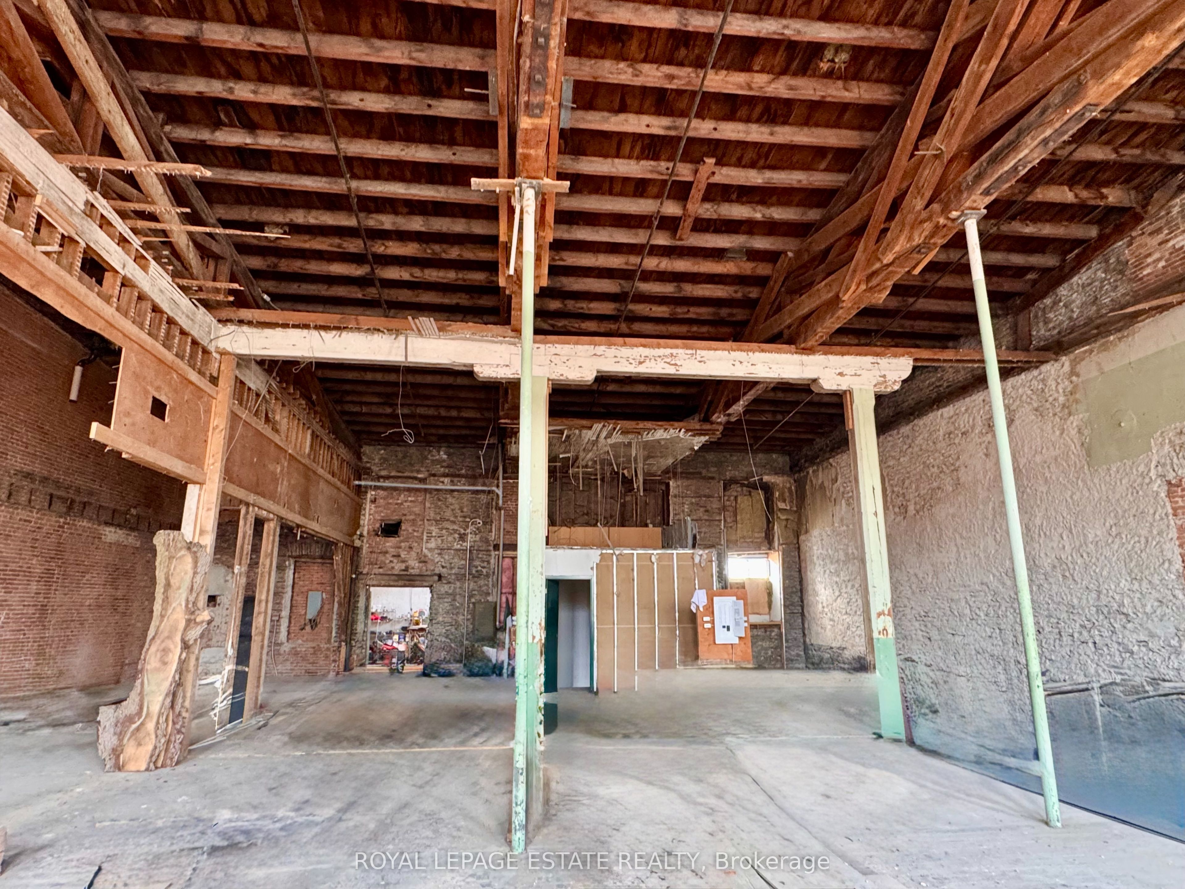 232 Front Street Property Photo 14