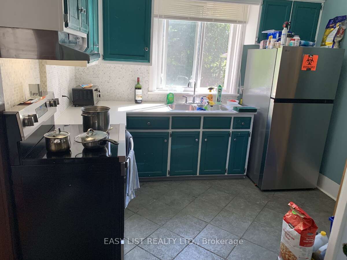 4322 Bampfield Street Property Photo 9