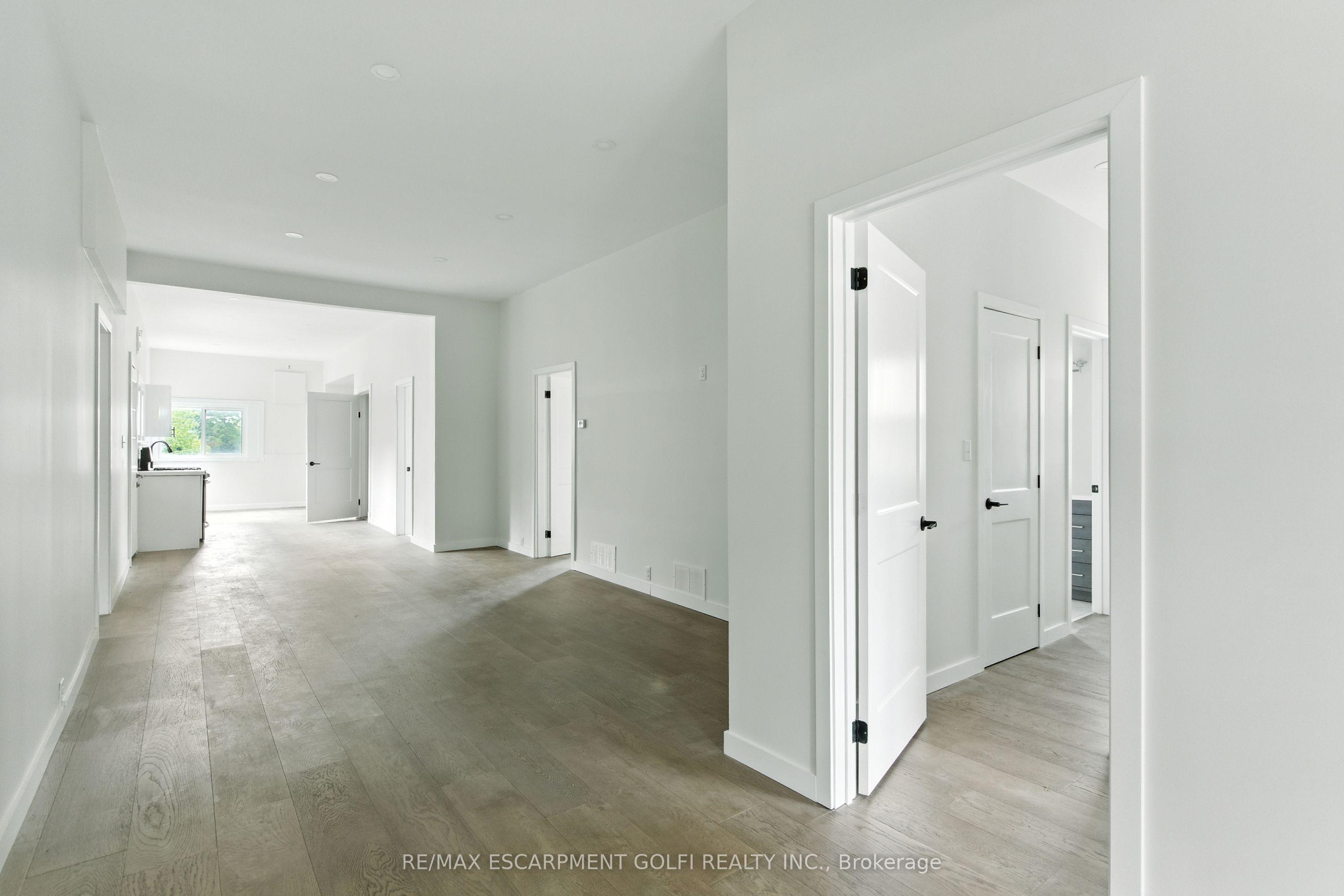 684 Beach Boulevard Property Photo 10