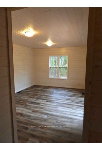 1049 South Road Property Photo 10