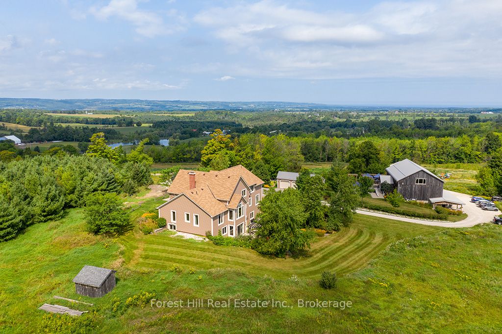 415763 10th Line Property Photo 3