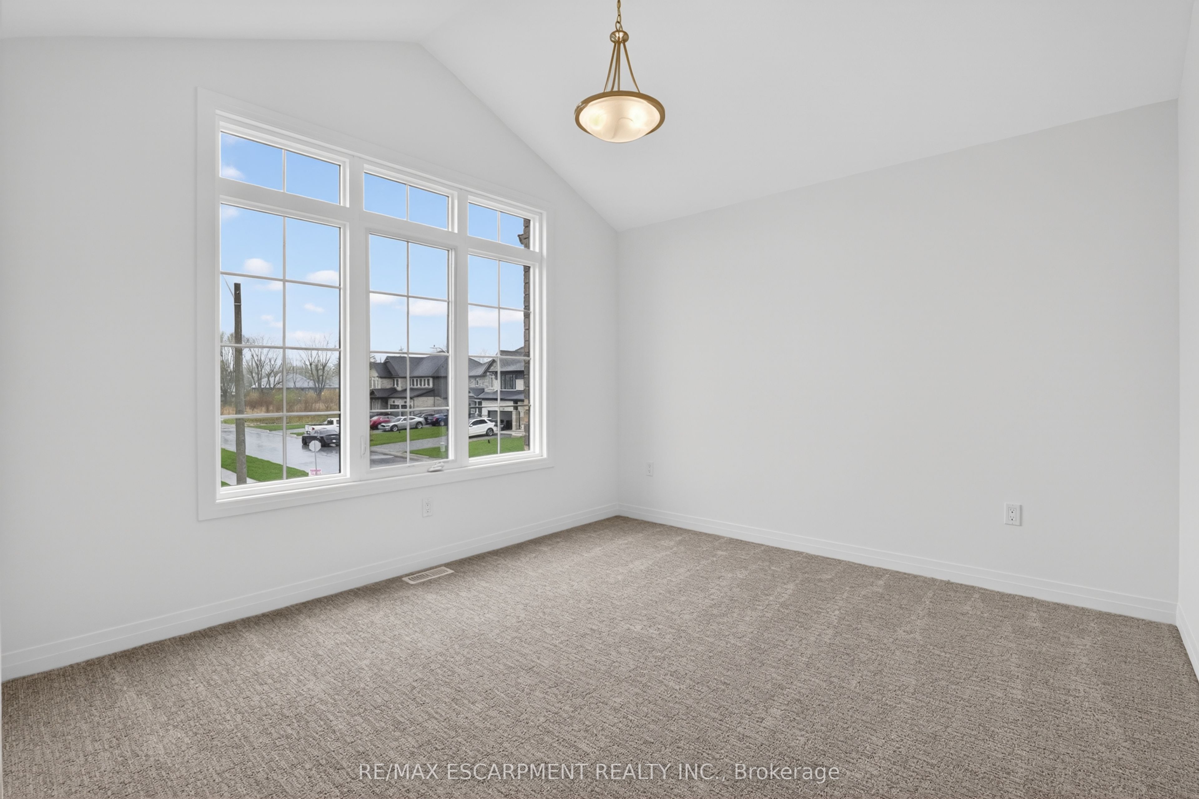 1034 Kraft Road N Property Photo 37
