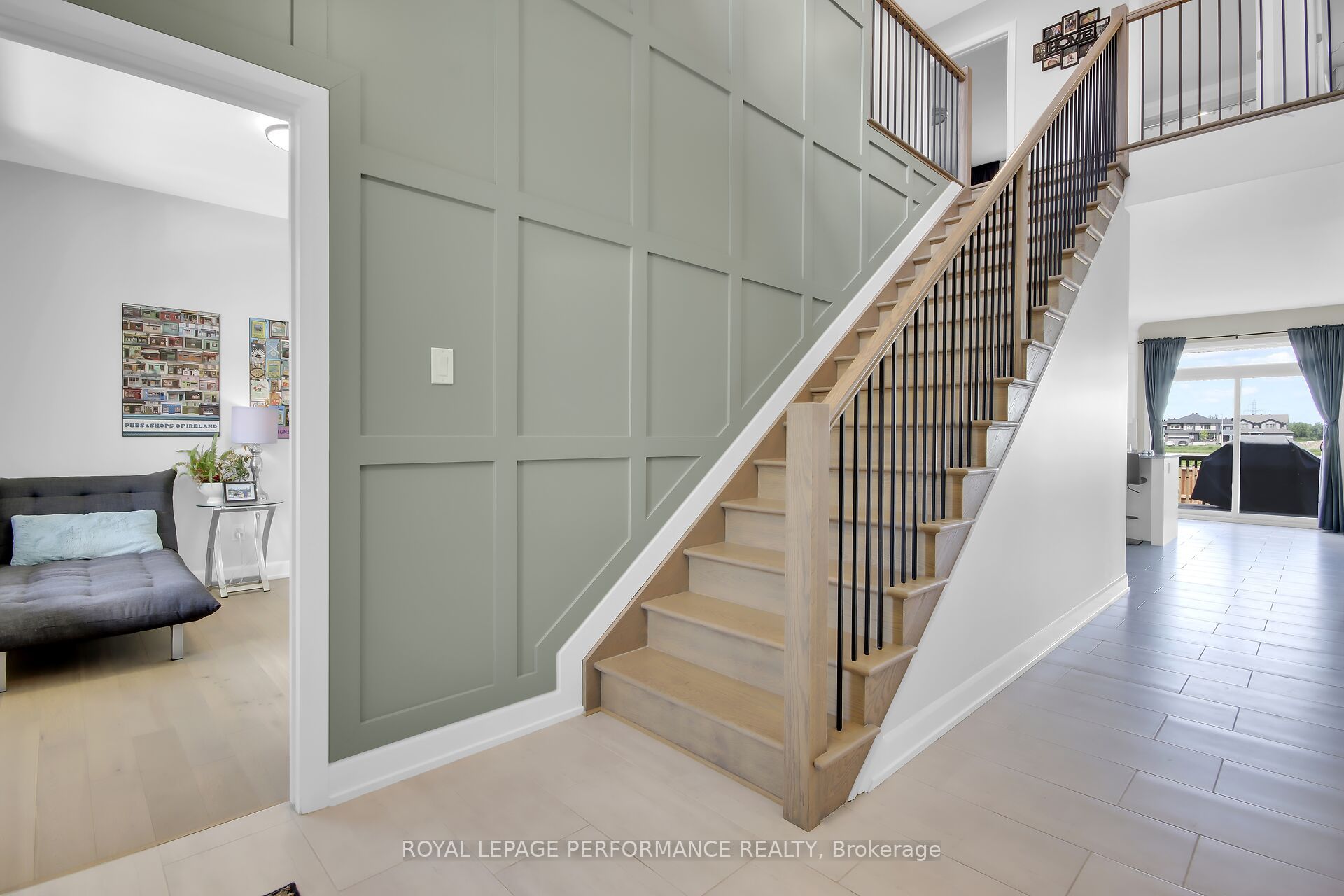 643 Parkview Terrace Property Photo 4