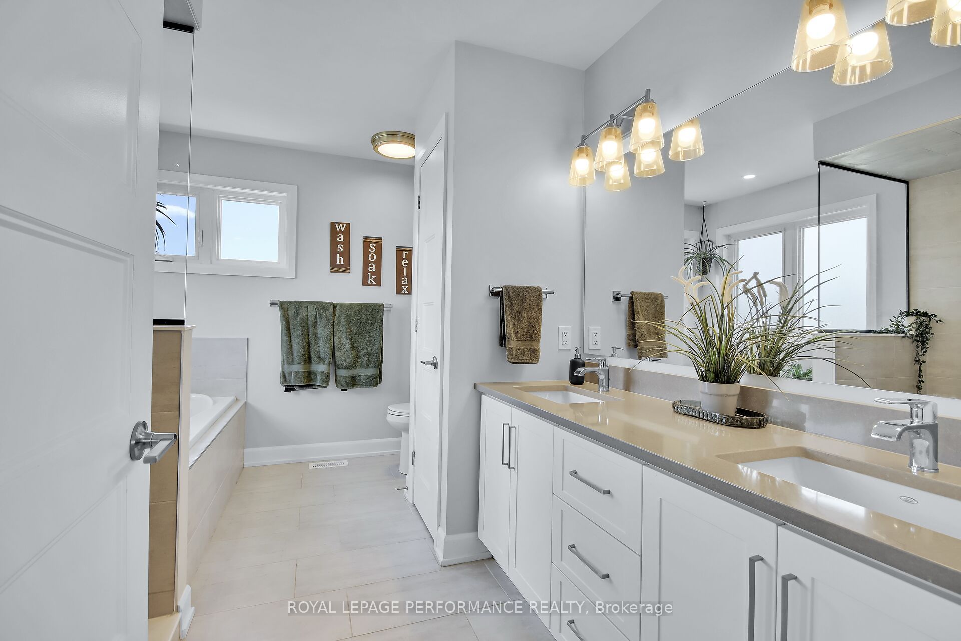 643 Parkview Terrace Property Photo 17