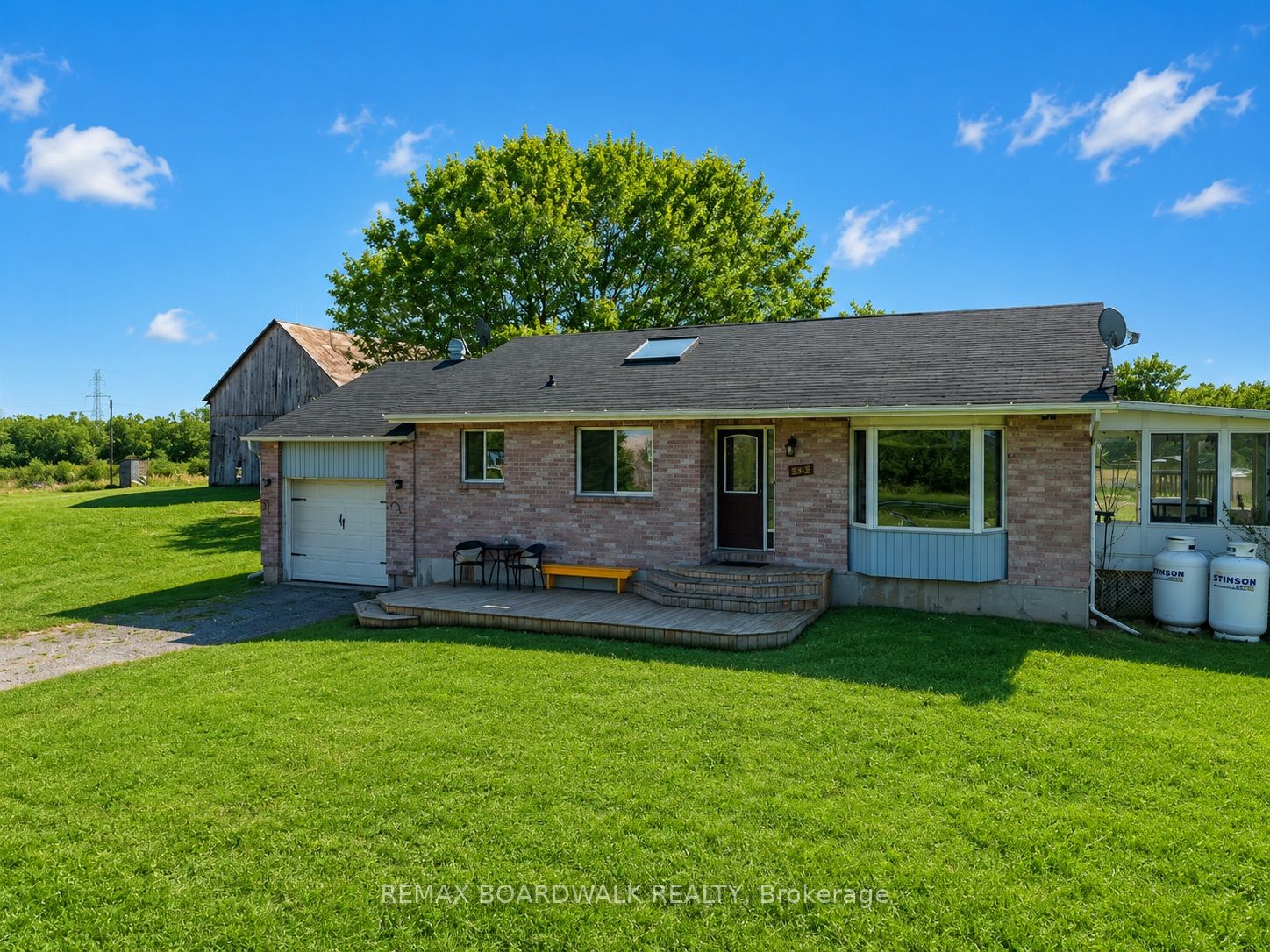 885 Townline Road Property Photo 1