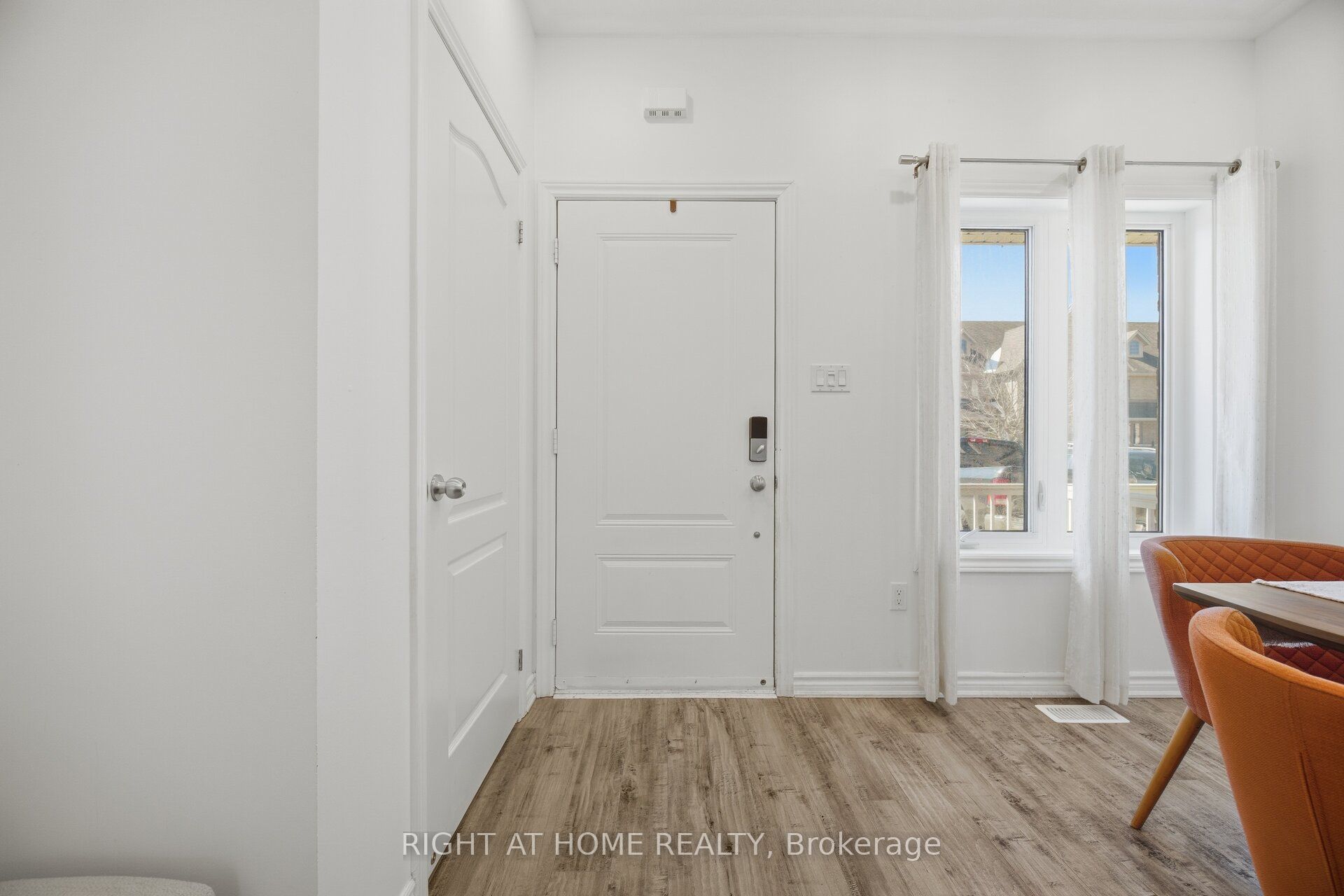 165 Berkshire Drive Property Photo 7