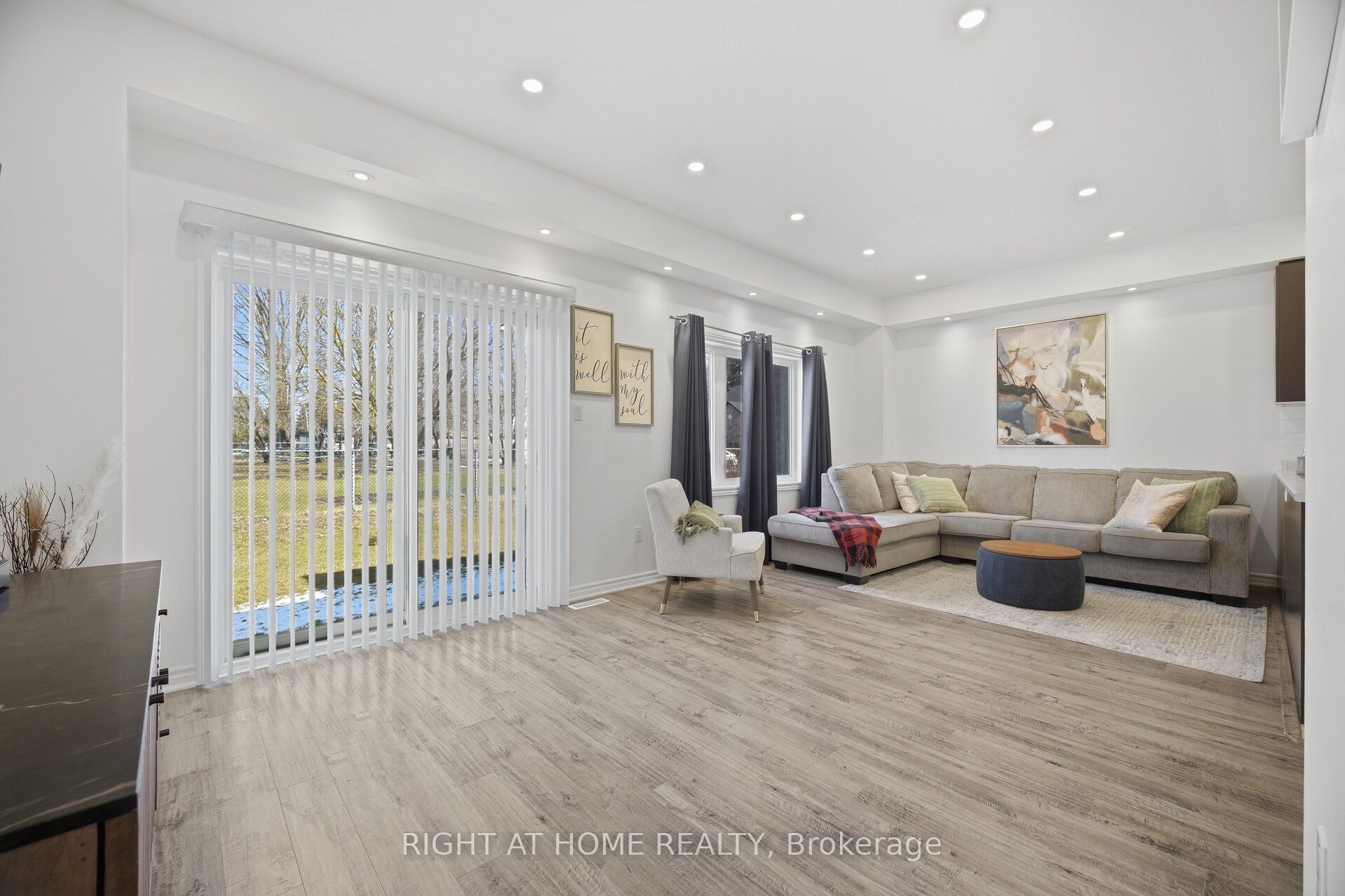 165 Berkshire Drive Property Photo 18