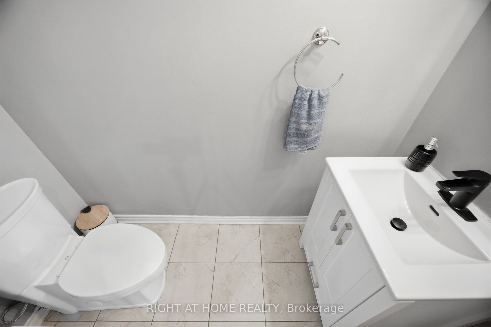 165 Berkshire Drive Property Photo 20