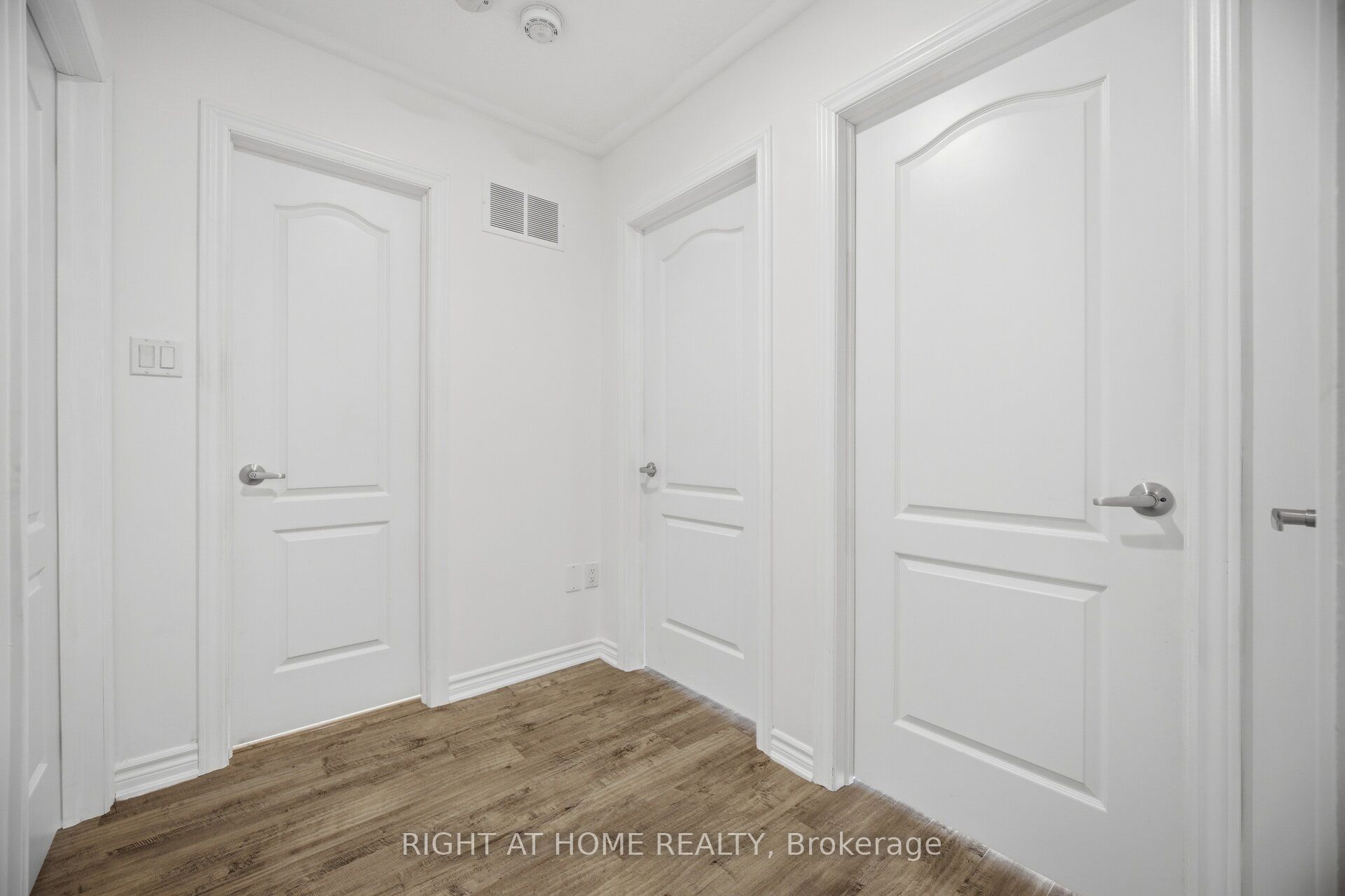 165 Berkshire Drive Property Photo 29