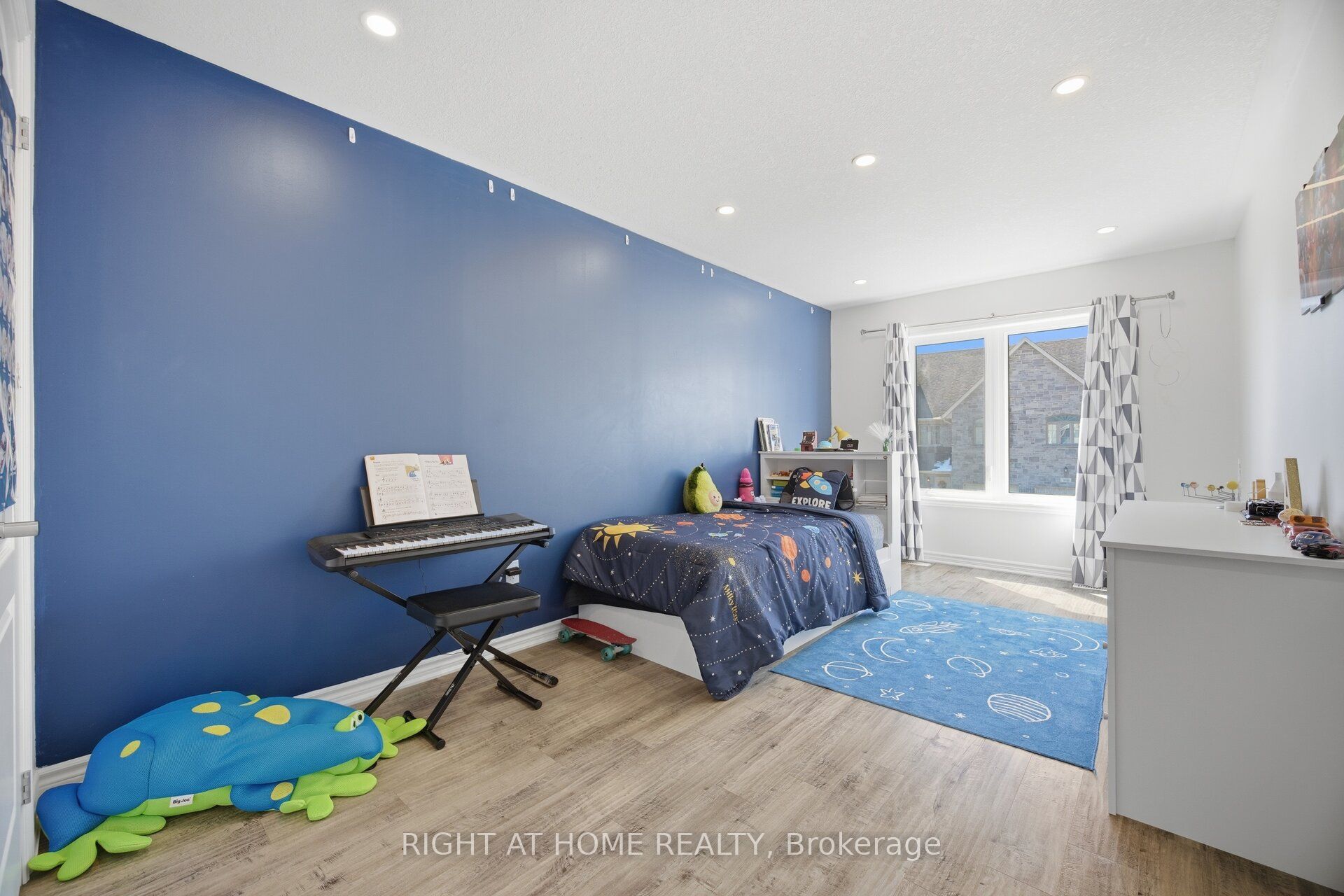 165 Berkshire Drive Property Photo 30