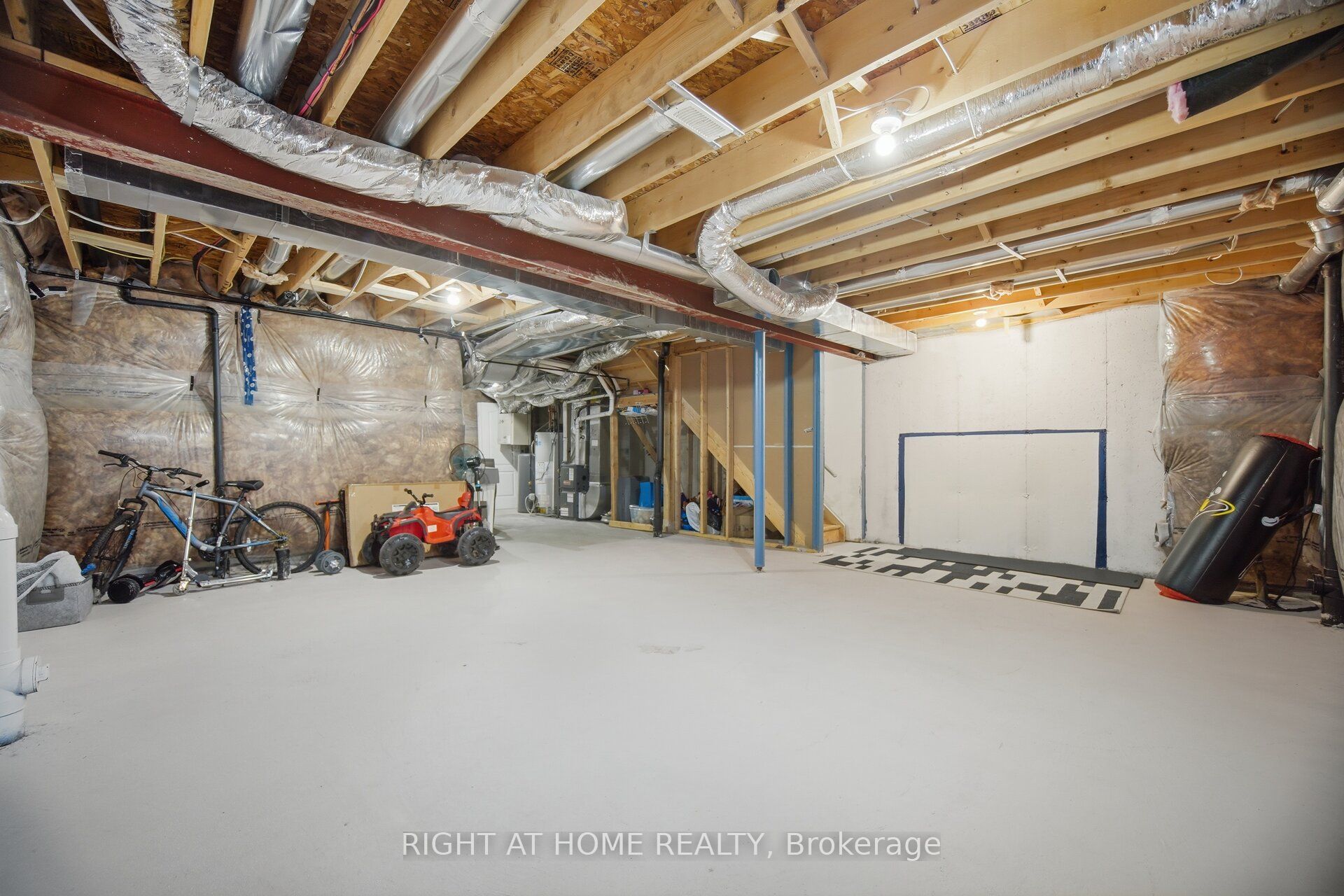 165 Berkshire Drive Property Photo 36