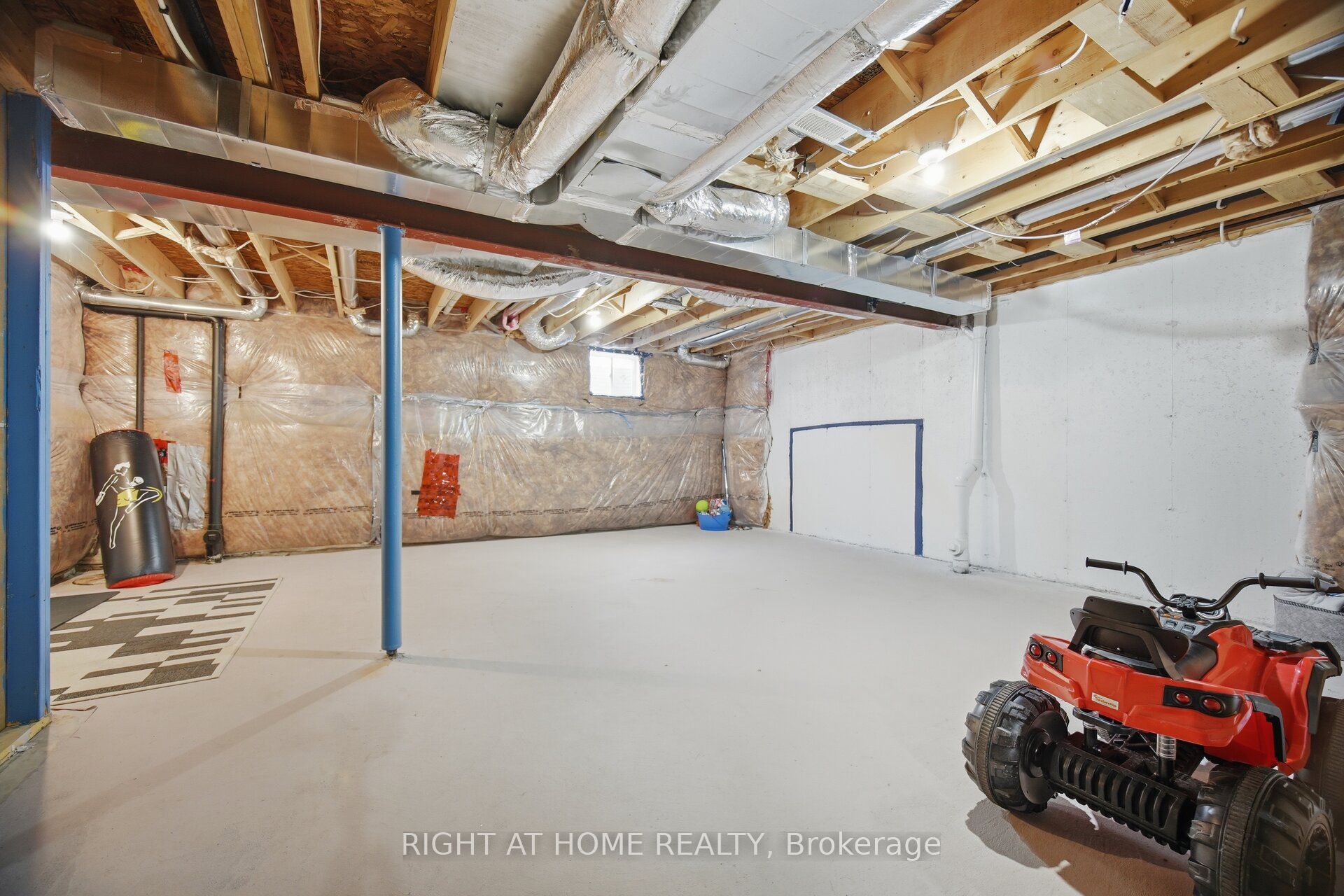 165 Berkshire Drive Property Photo 37