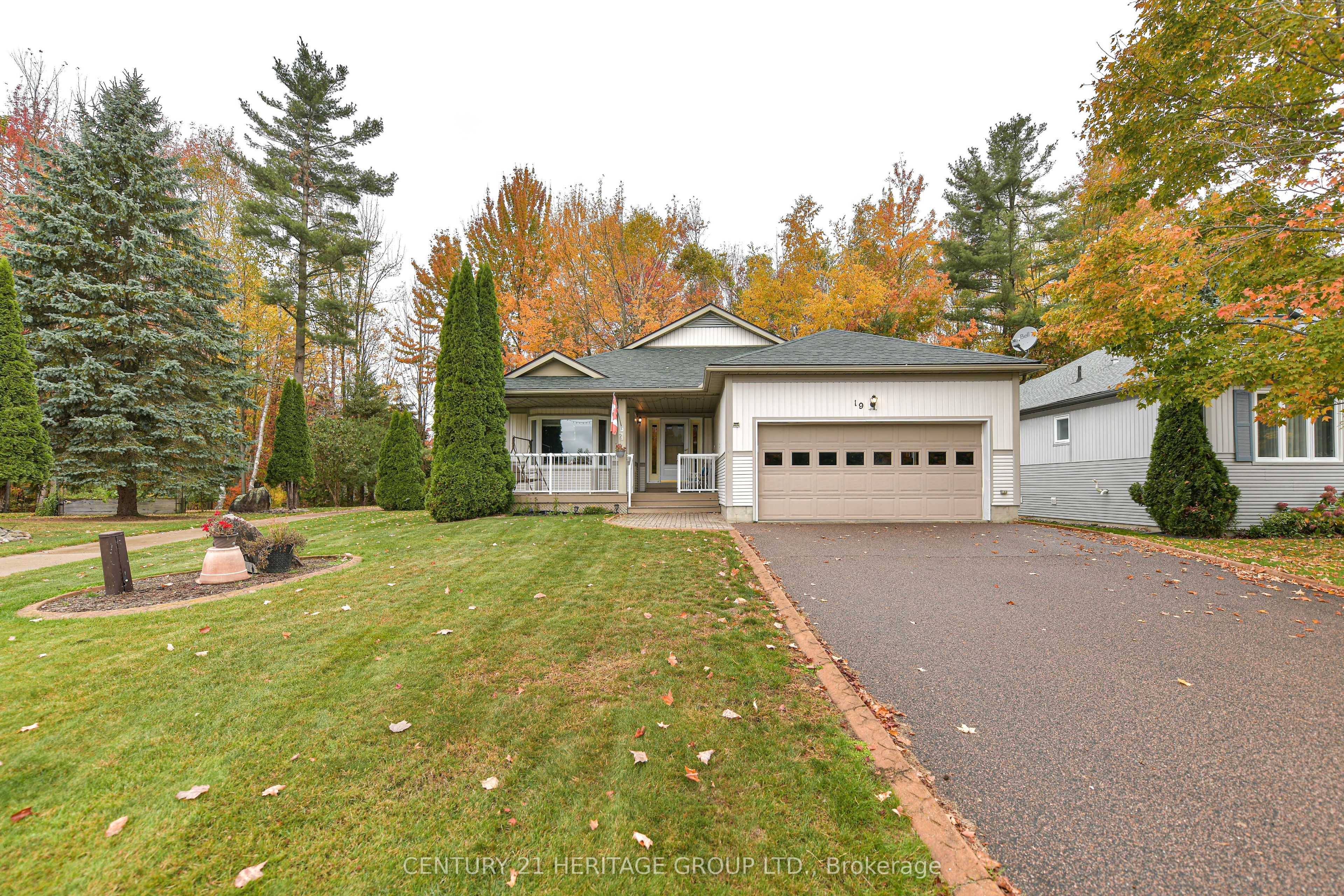 19 Springwood Crescent Property Photo 1
