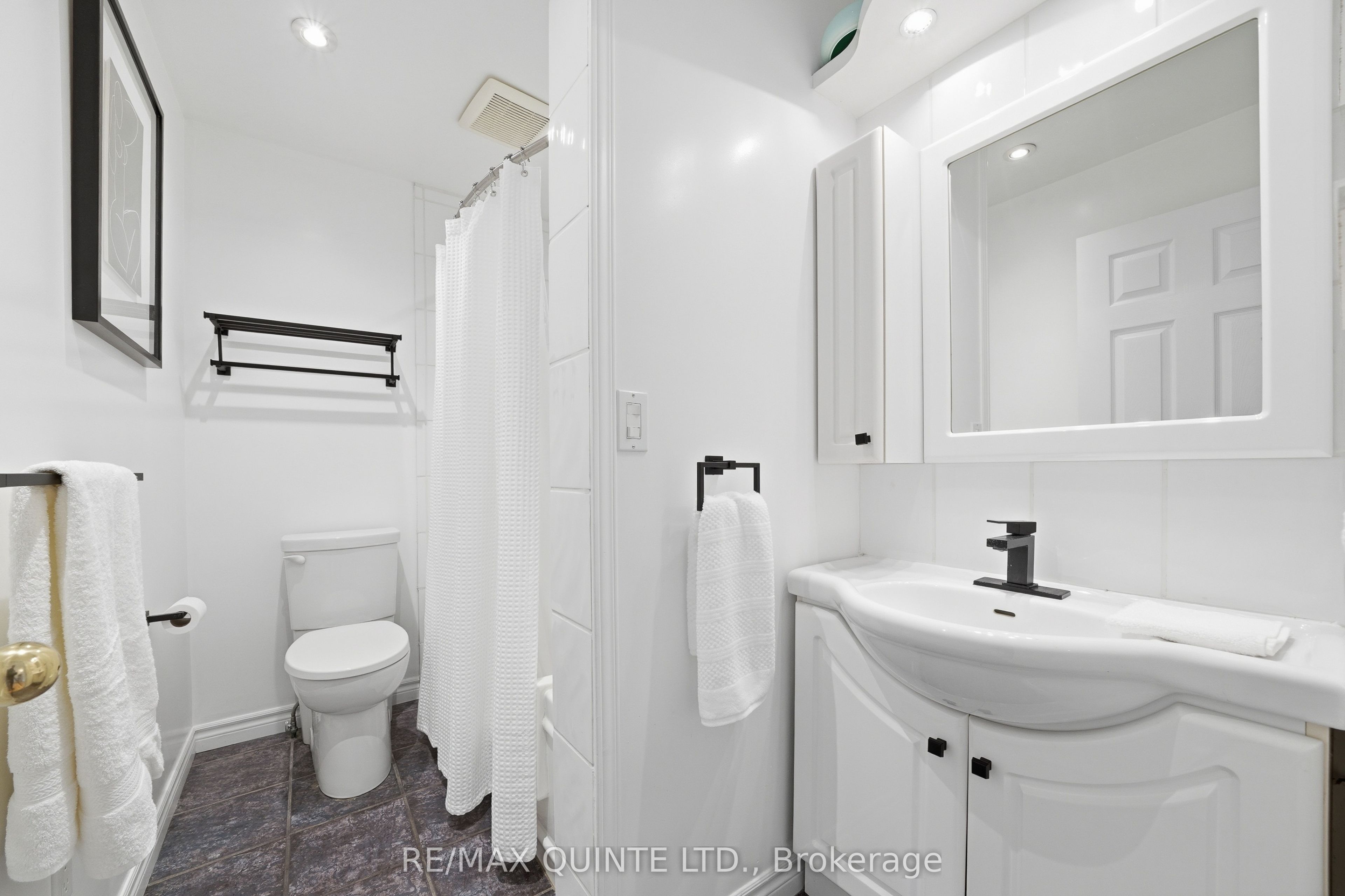 5 Hermon Lane Property Photo 27