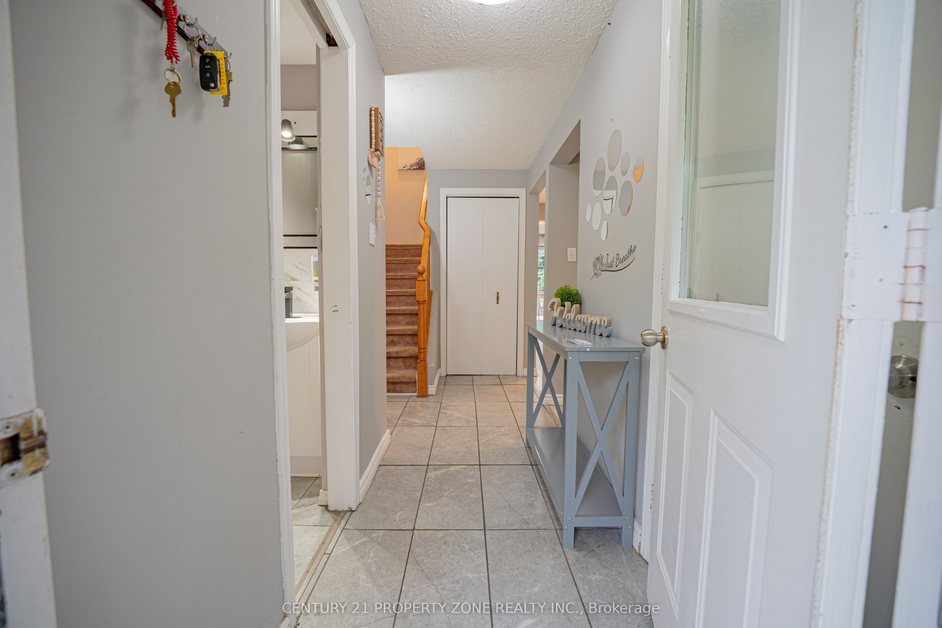92 Highland Crescent Property Photo 4