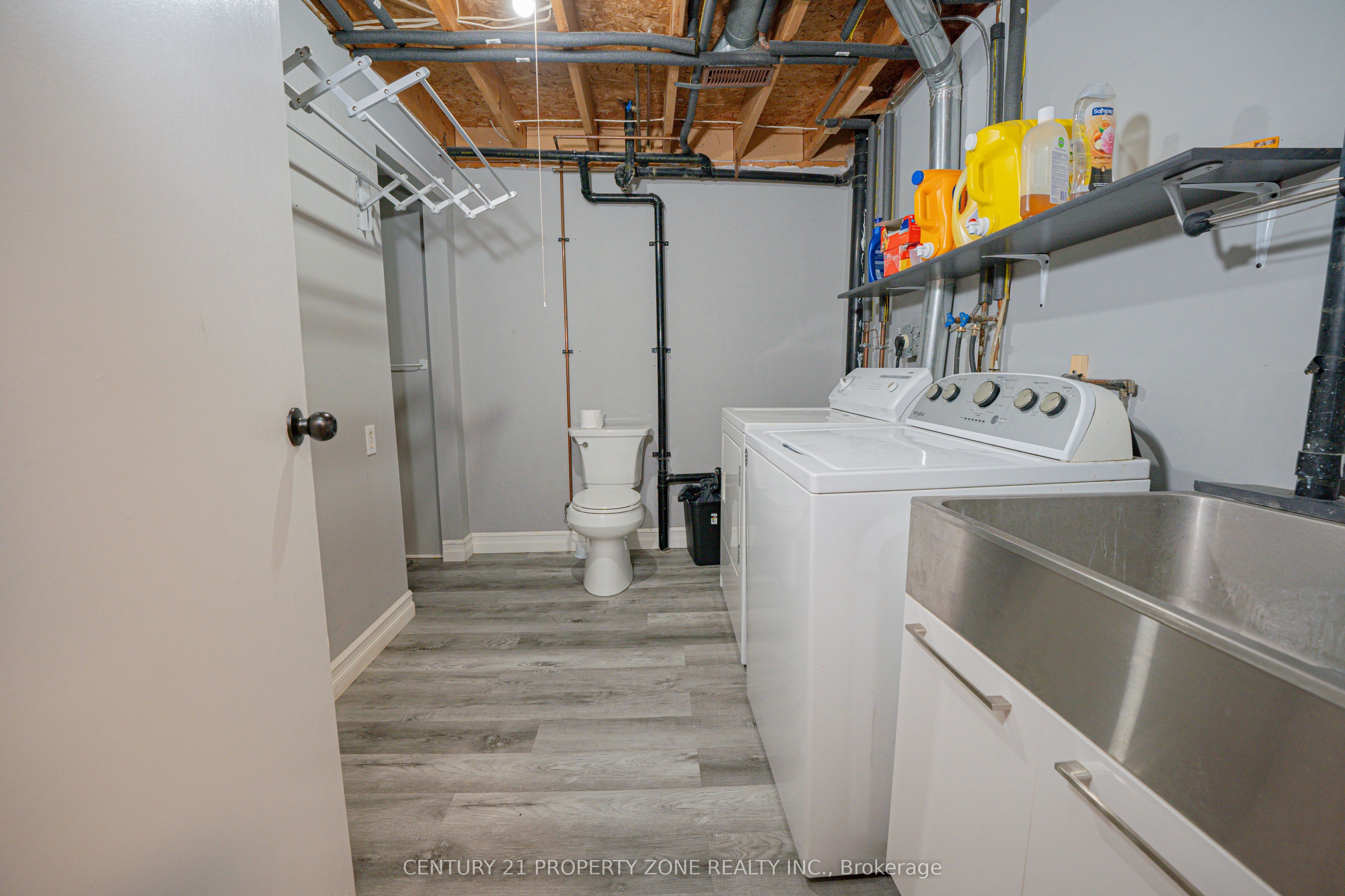 92 Highland Crescent Property Photo 20