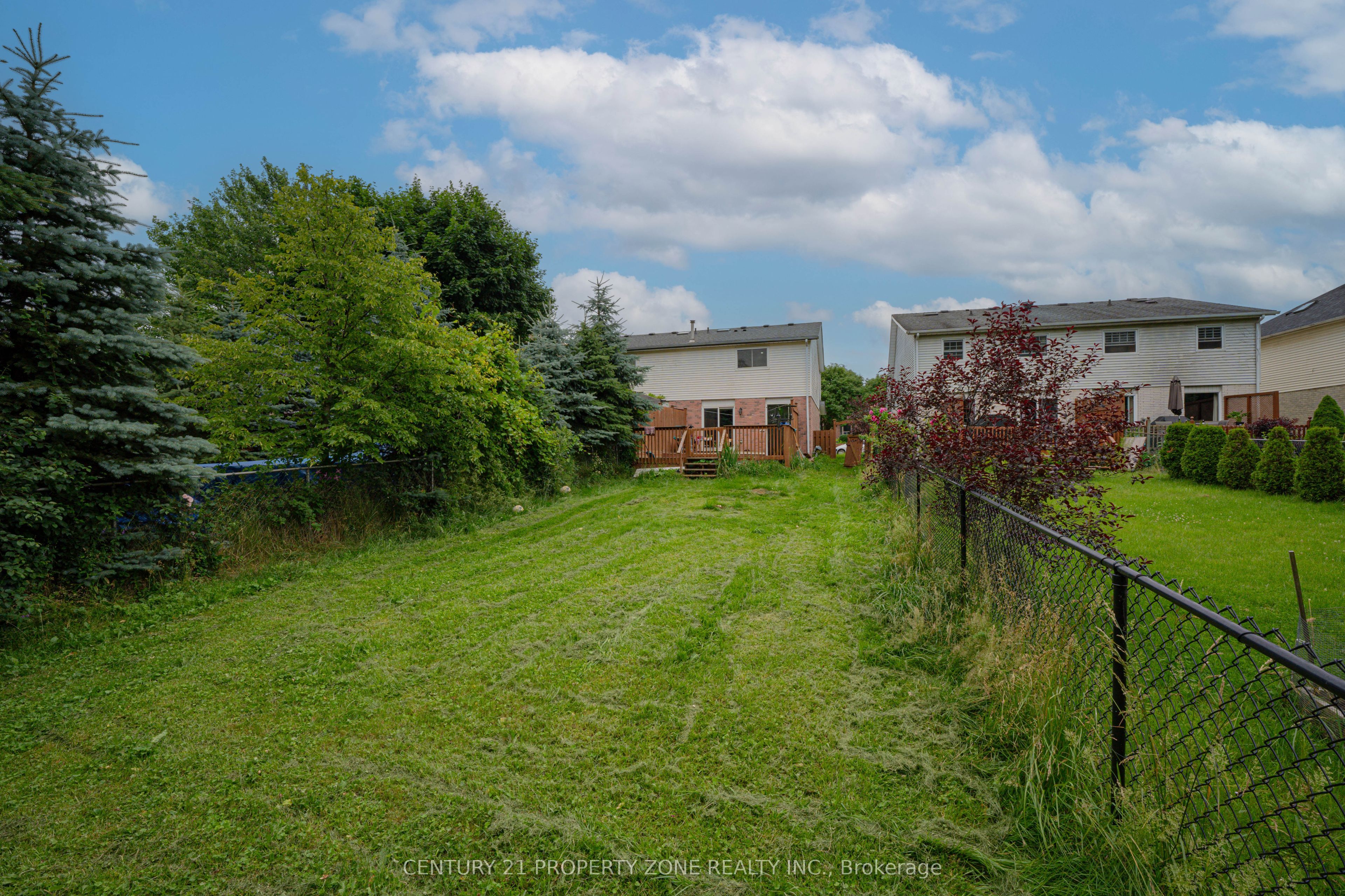 92 Highland Crescent Property Photo 27