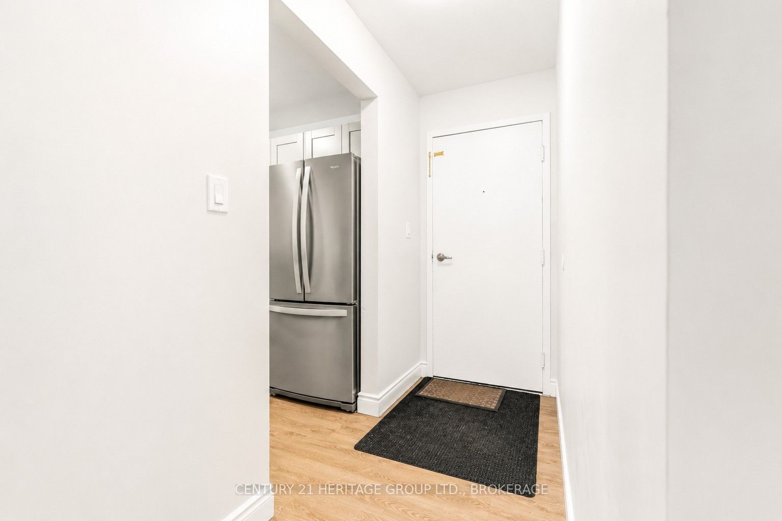 573 Armstrong Road 203 Property Photo 3