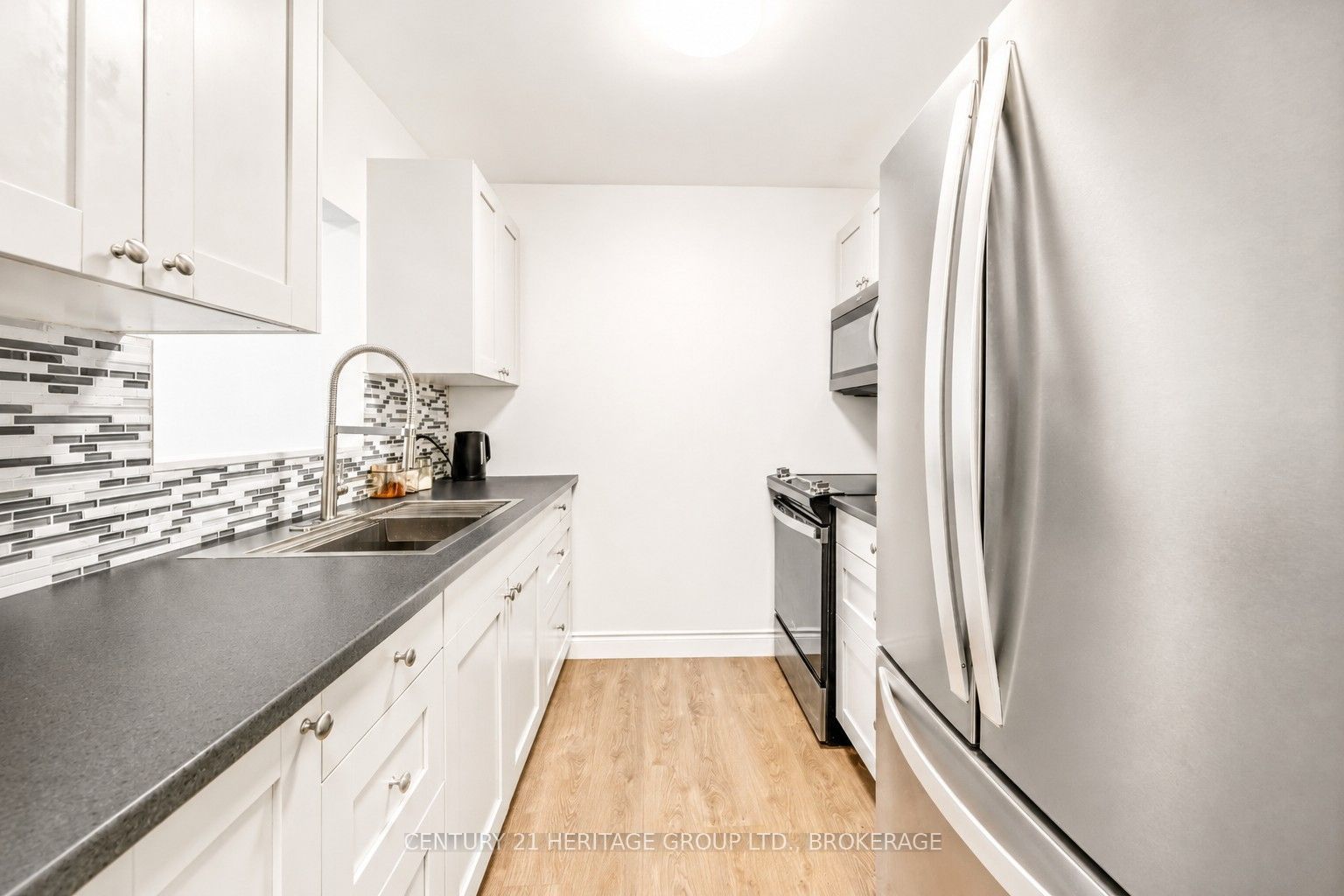 573 Armstrong Road 203 Property Photo 6